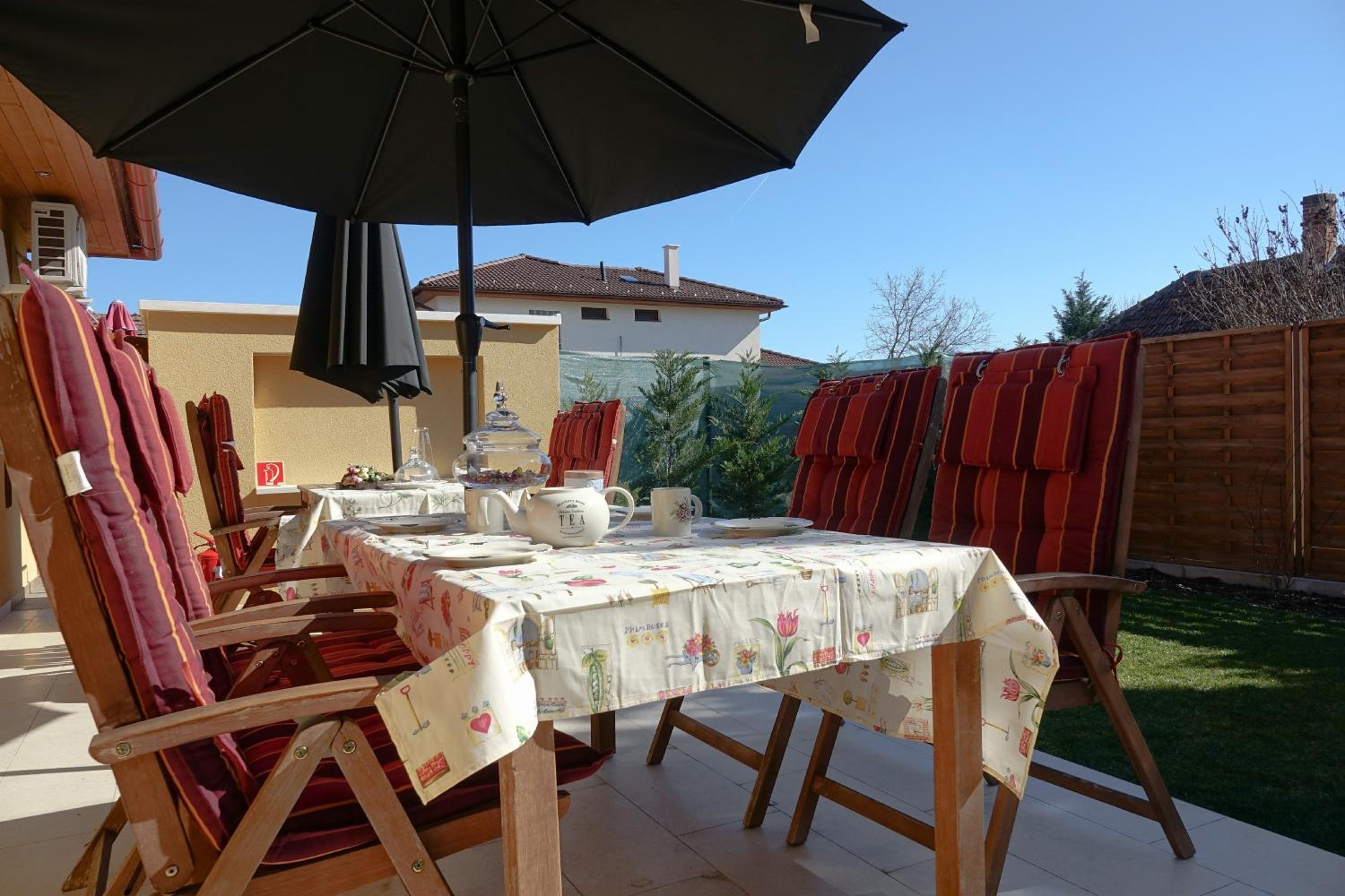 Paradiso Apartmanház
