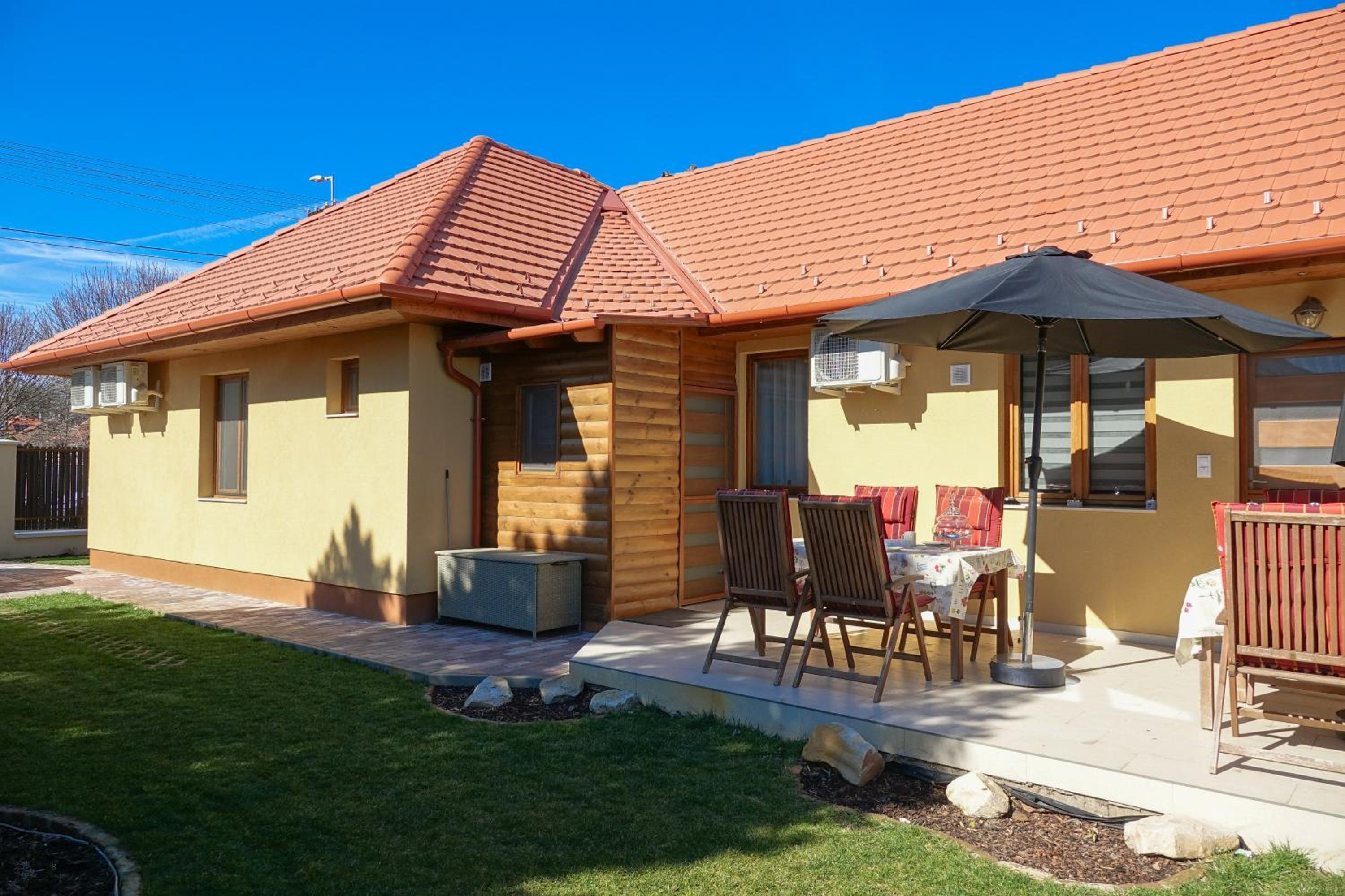 Paradiso Apartmanház