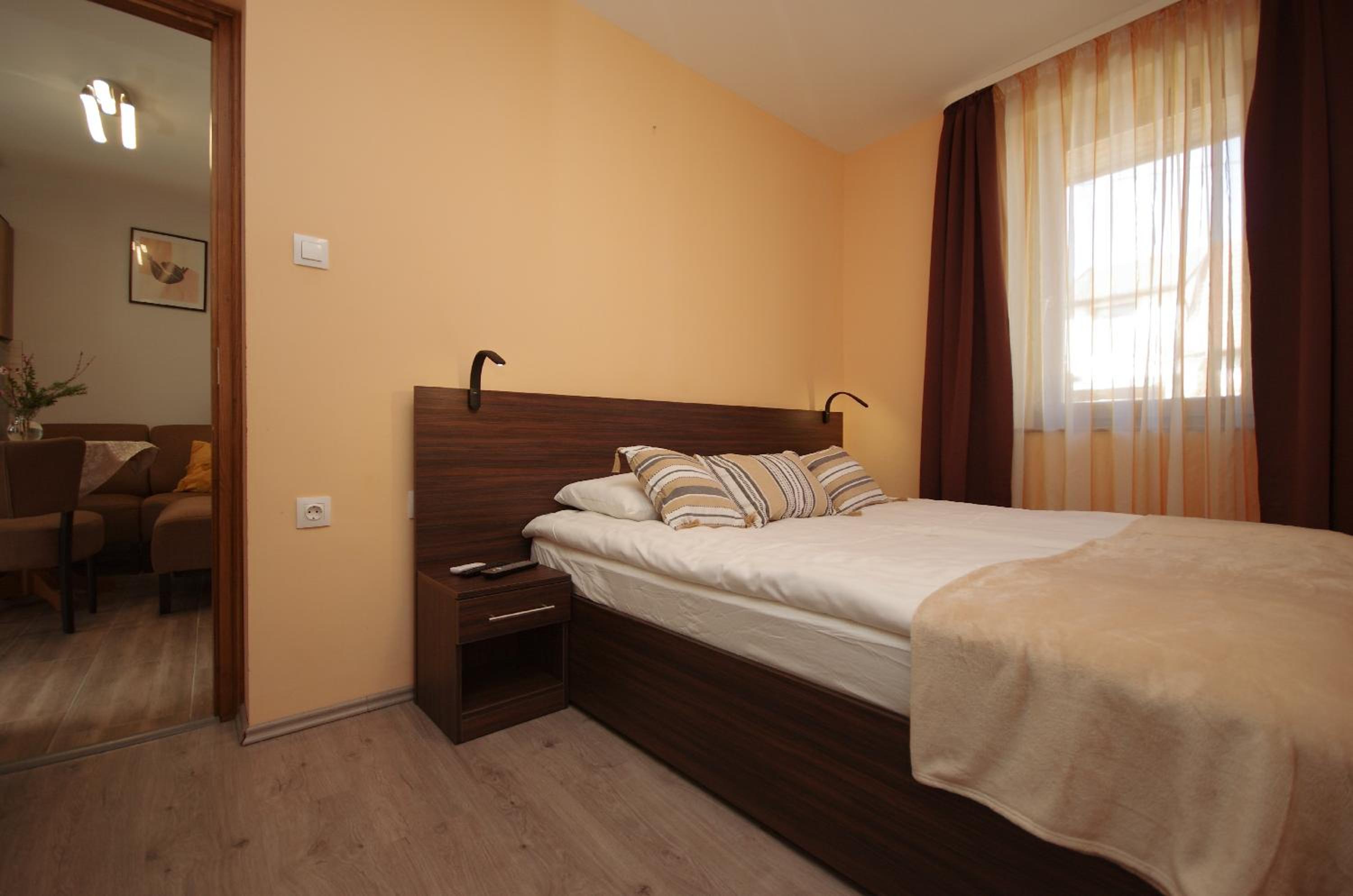 Paradiso Apartmanház