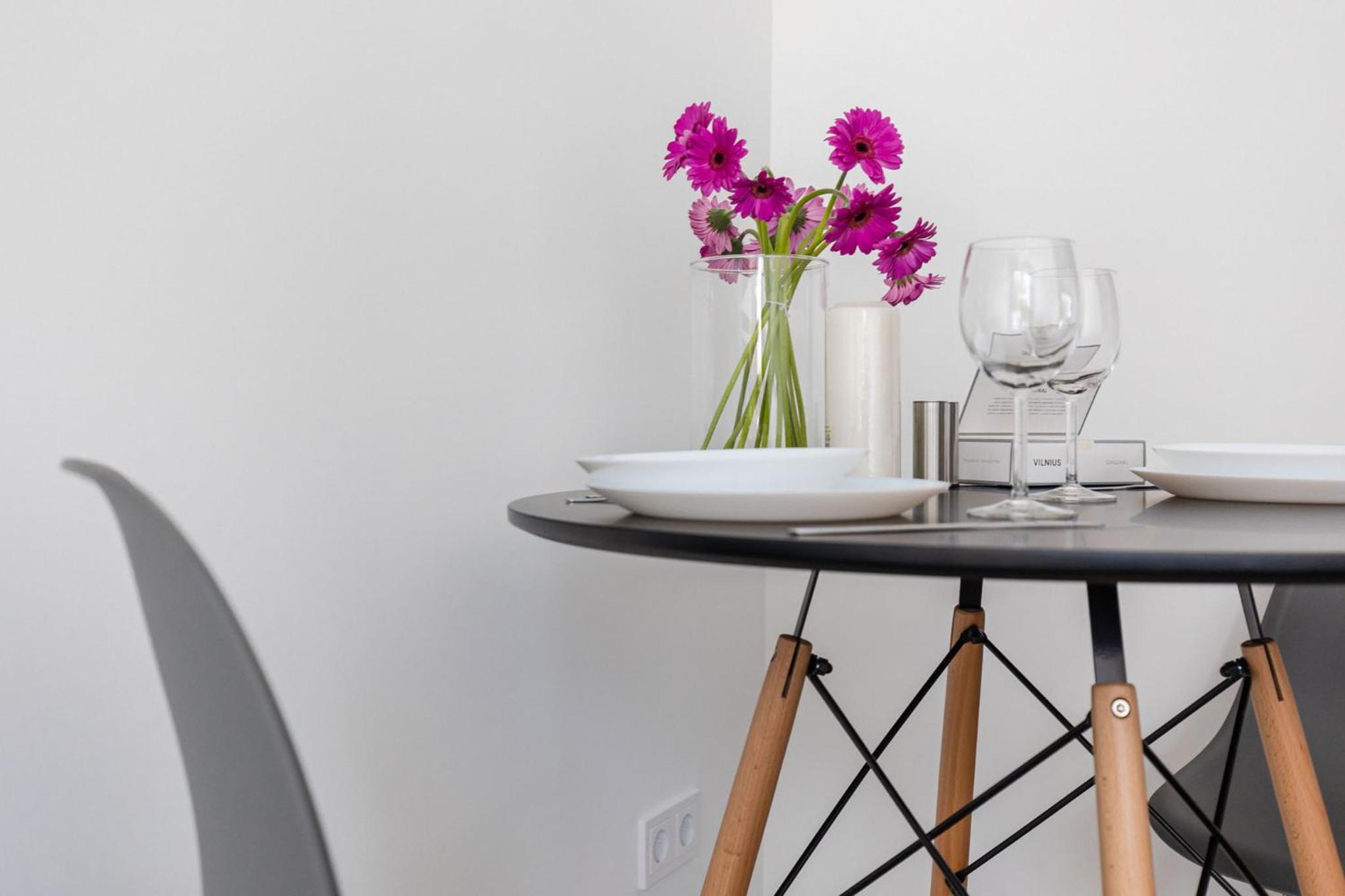 River To The City - Studio 7b Apartment
