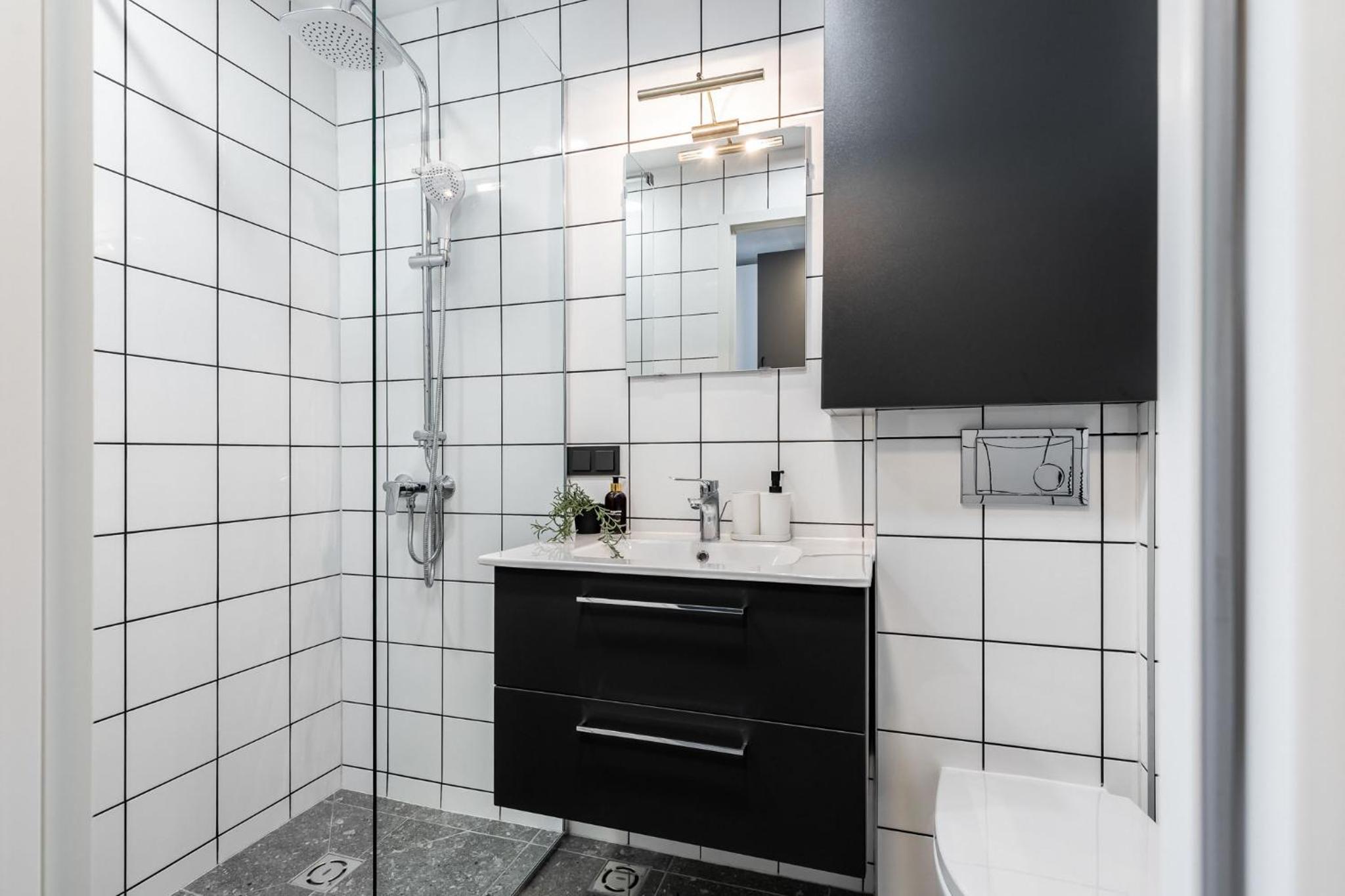 River To The City - Studio 7b Apartment