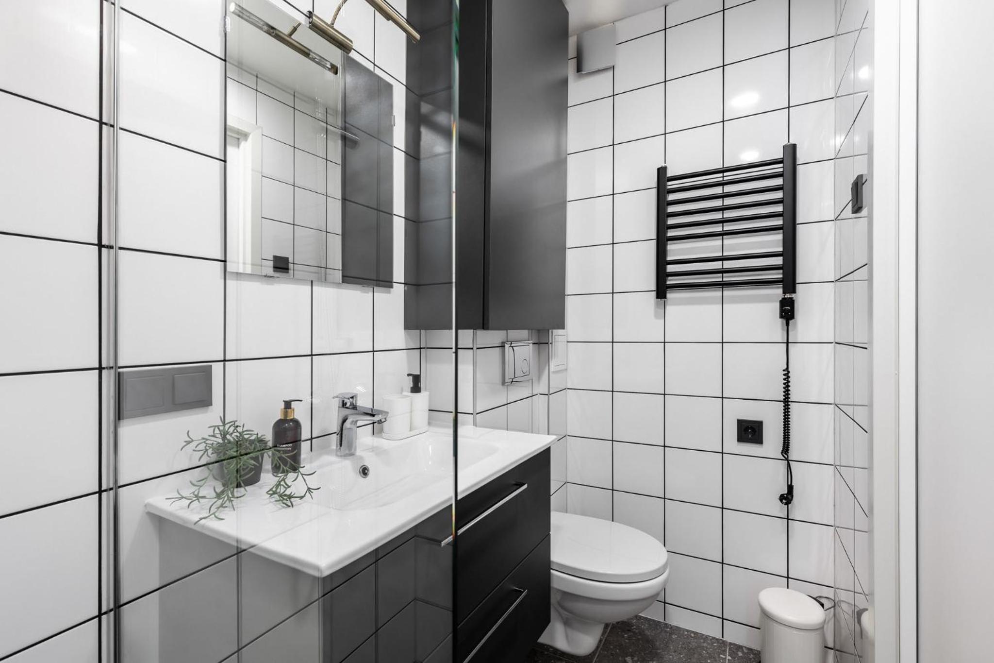 River To The City - Studio 7b Apartment
