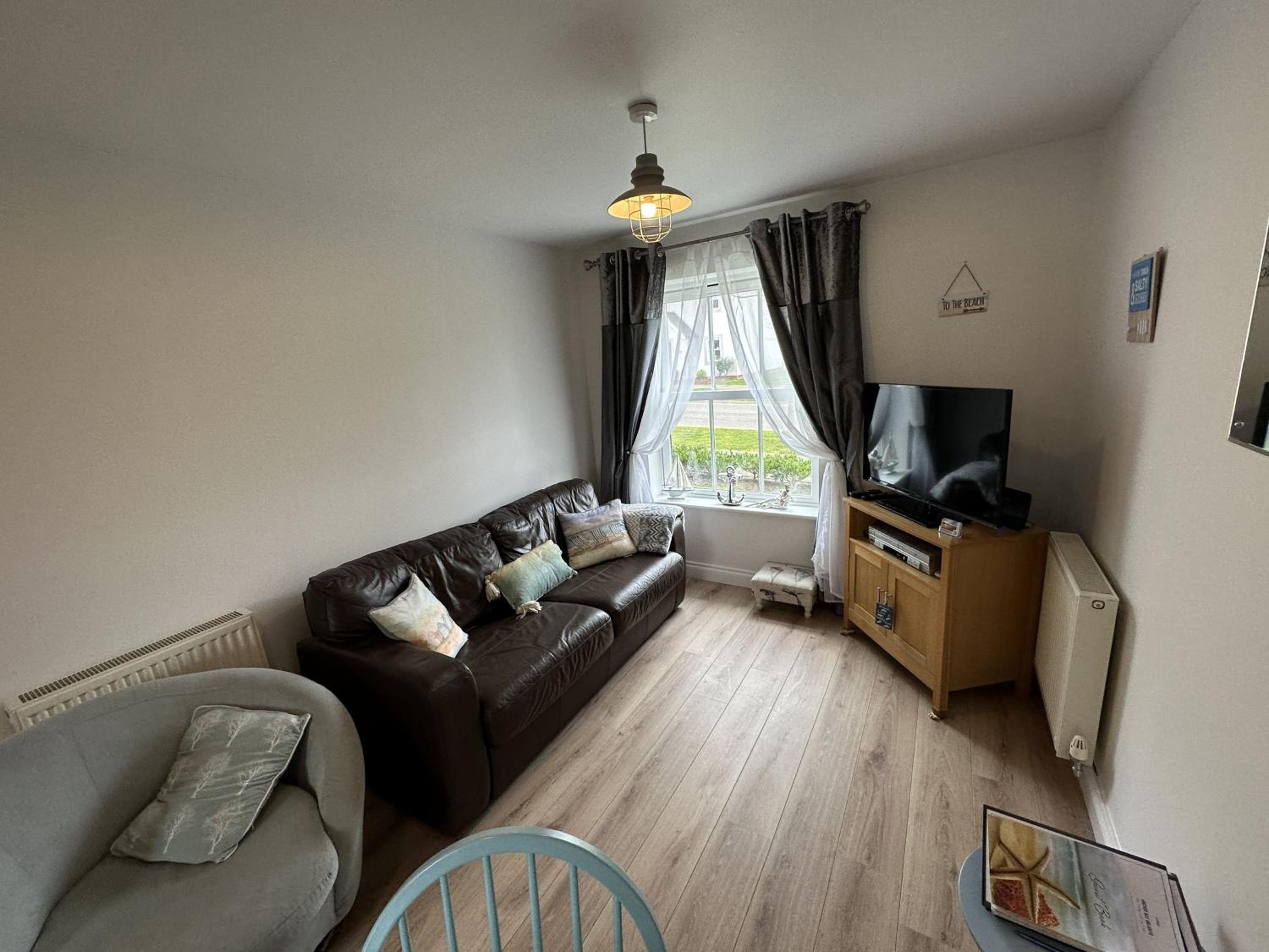Seascape Apartment - Part of the The Bay Filey Holiday Village with pool, gym and direct beach access, pub, restaurant, tennis and meadows walks