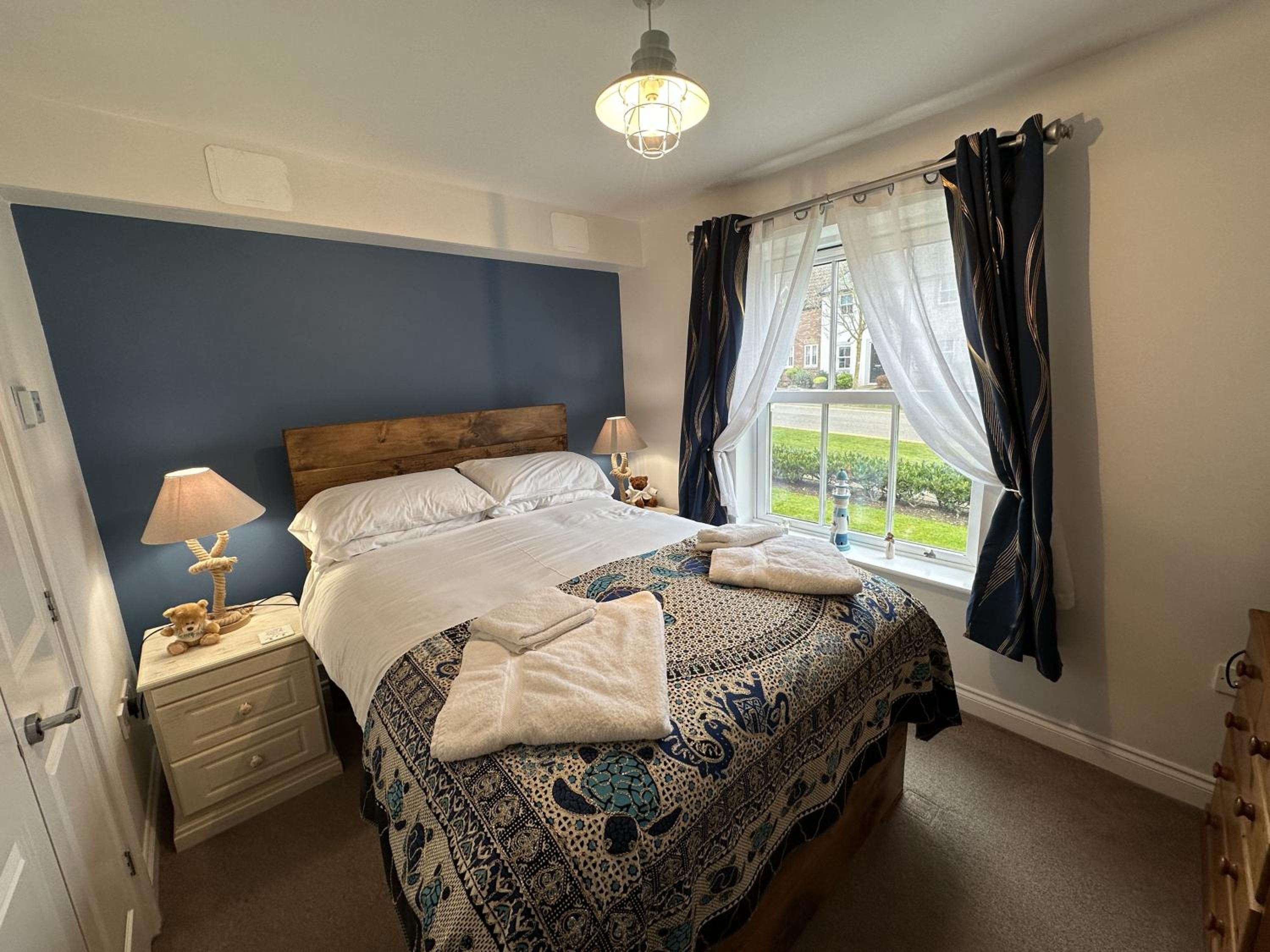 Seascape Apartment - Part of the The Bay Filey Holiday Village with pool, gym and direct beach access, pub, restaurant, tennis and meadows walks