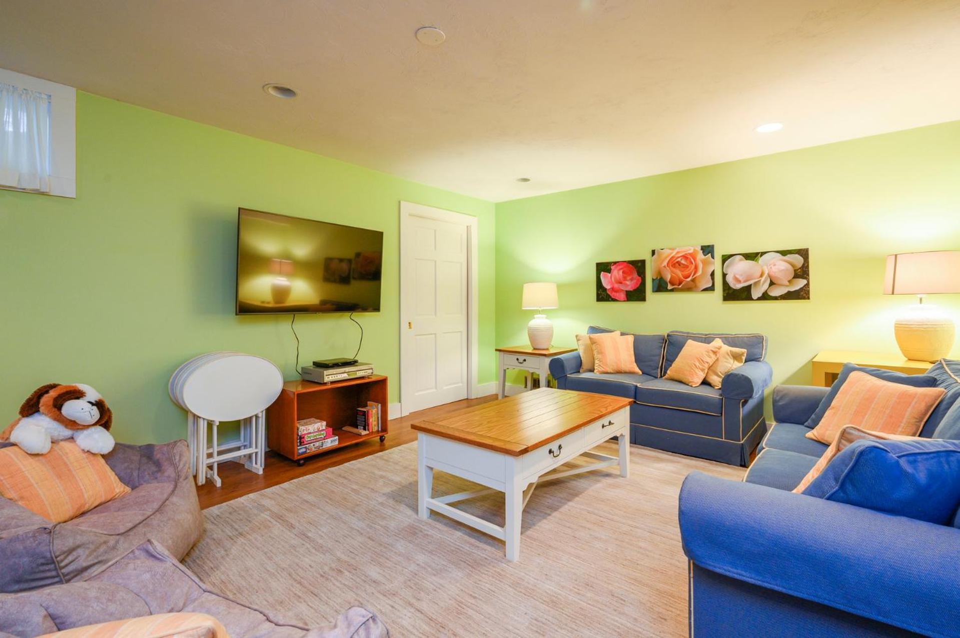 Coastal Charm Space Galore at Norma's Escape view 4