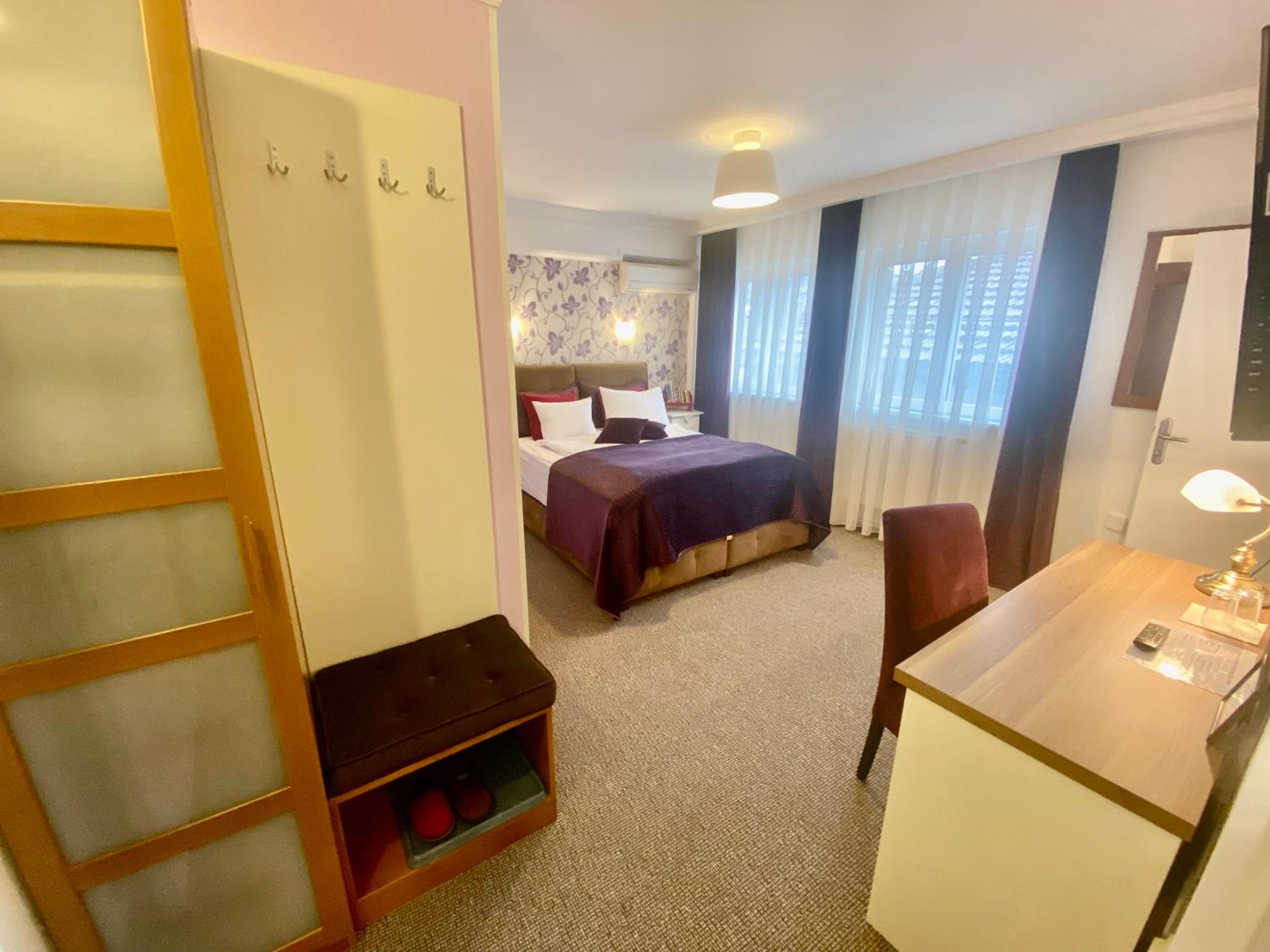 Halvat Guesthouse
