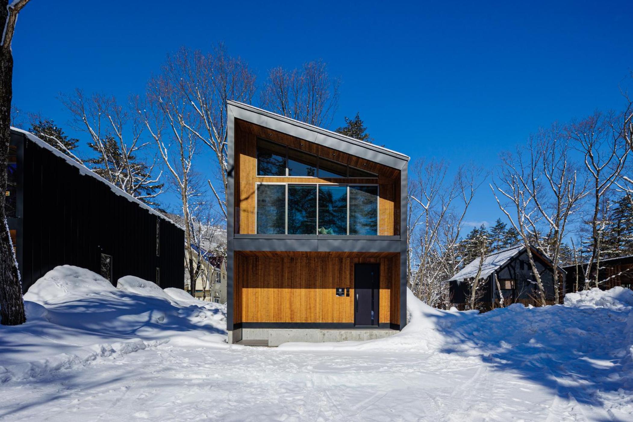 Credence Chalets by HHG