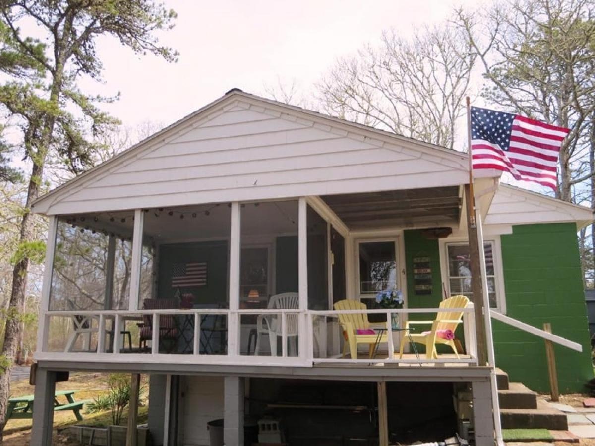 Whip-o-Will Woods: Dog-Friendly Cape Cottage view 2