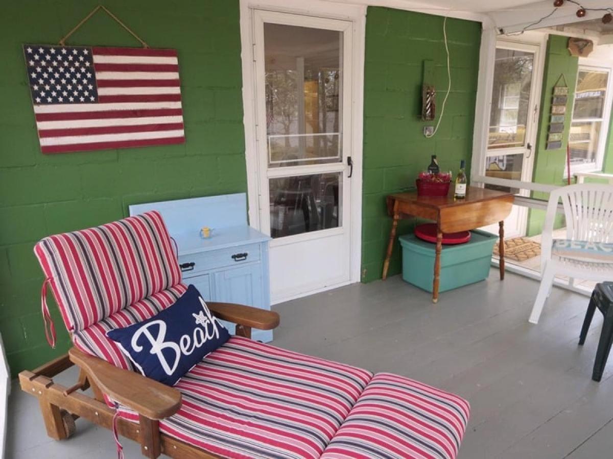 Whip-o-Will Woods: Dog-Friendly Cape Cottage view 5