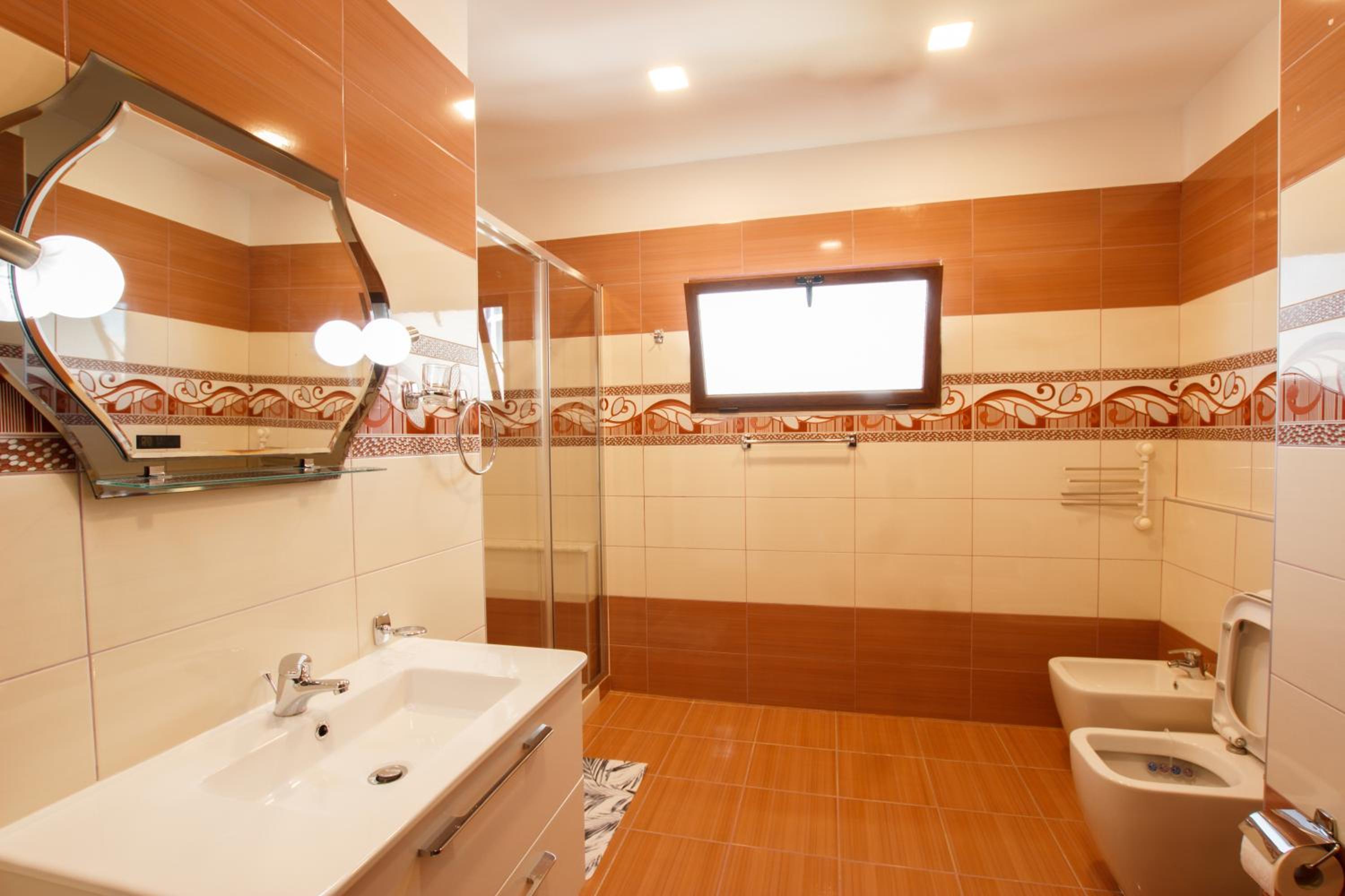 The Luxe Apartments