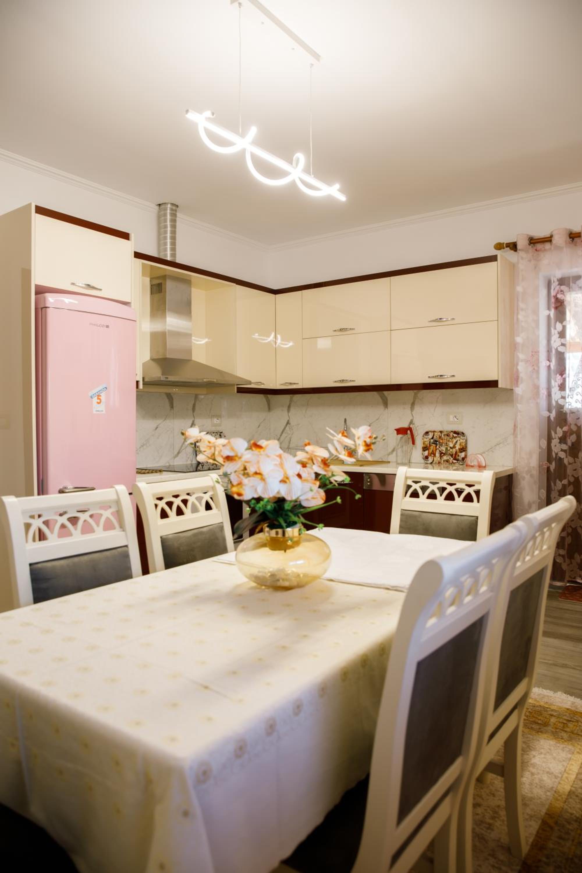 The Luxe Apartments