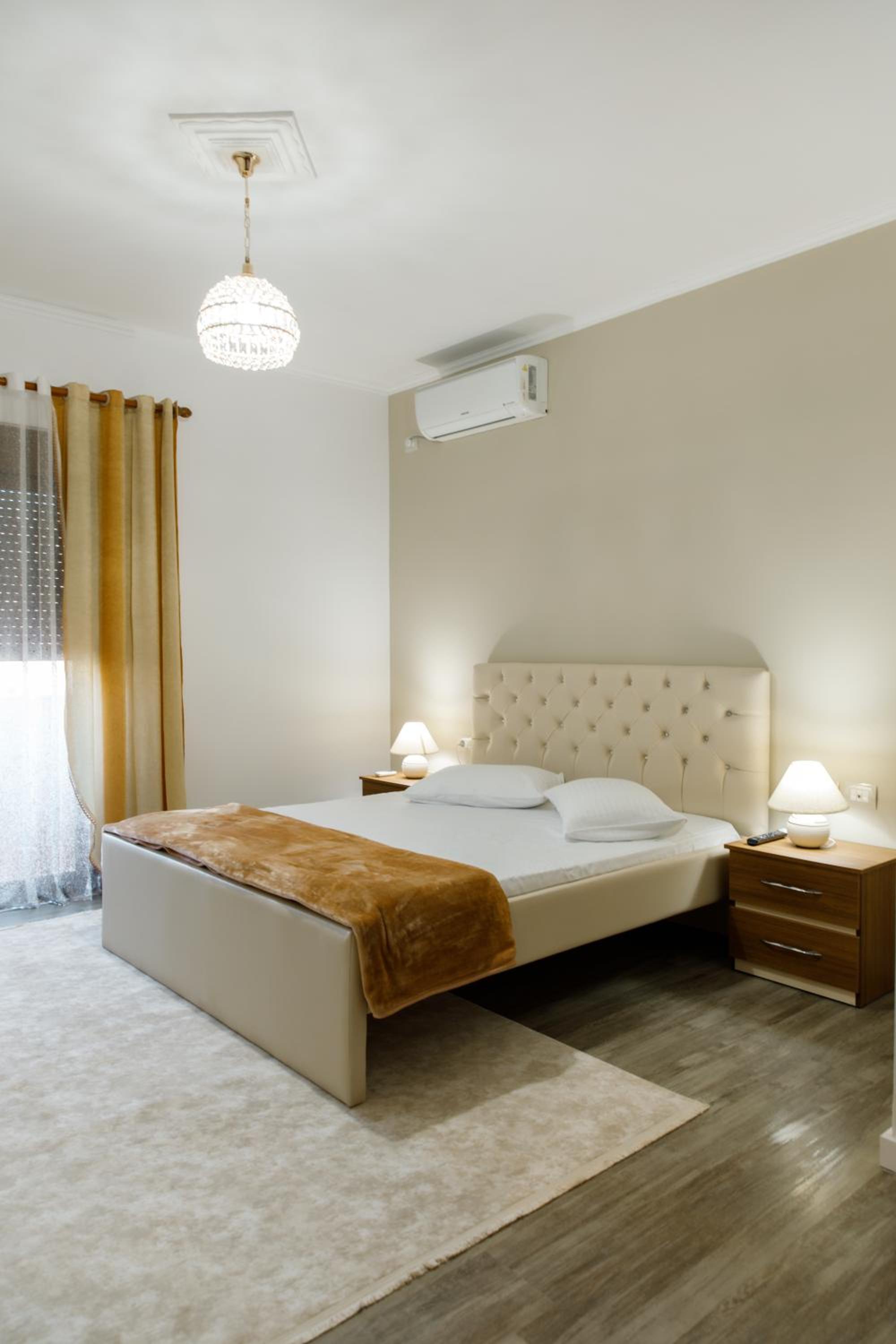 The Luxe Apartments
