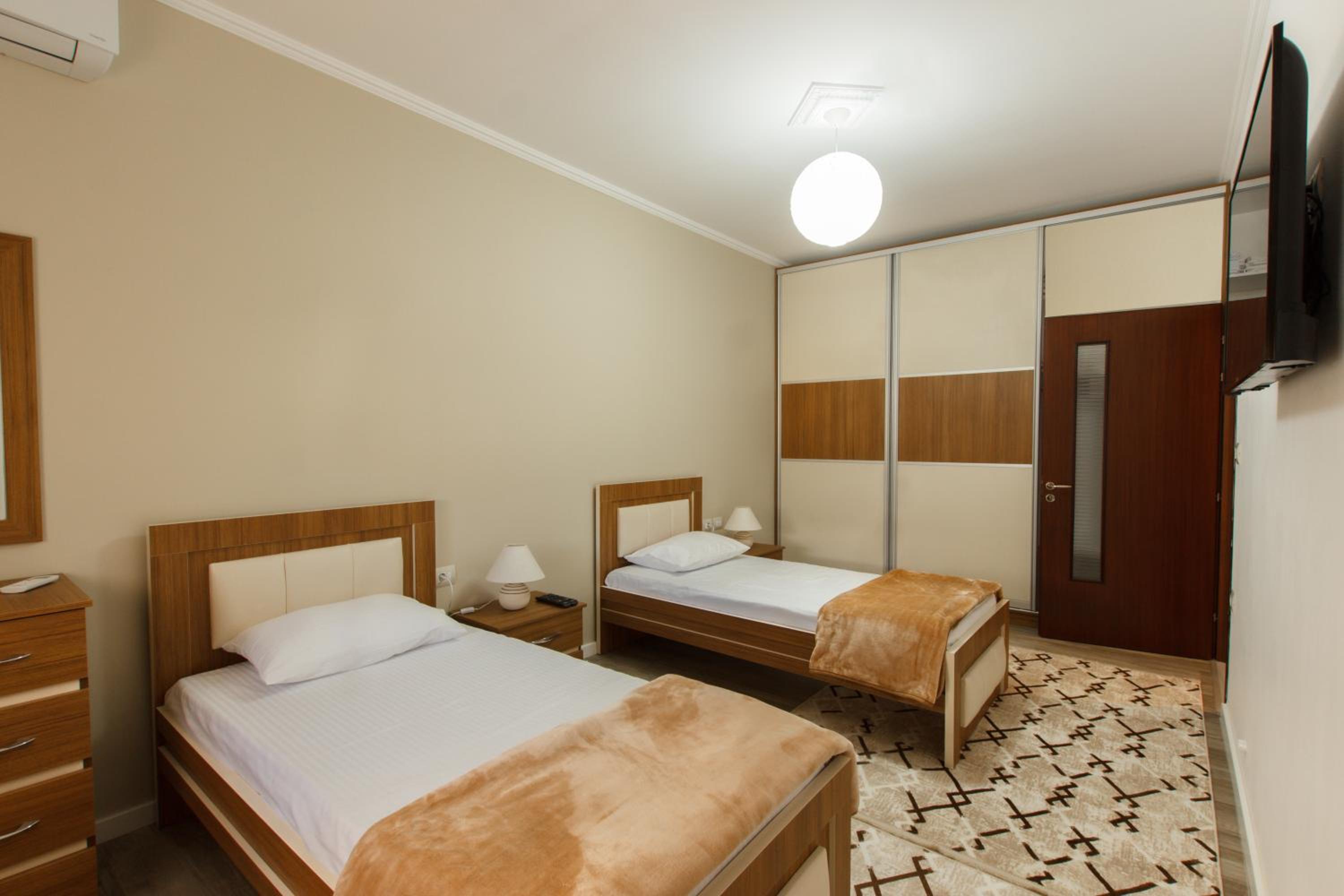 The Luxe Apartments