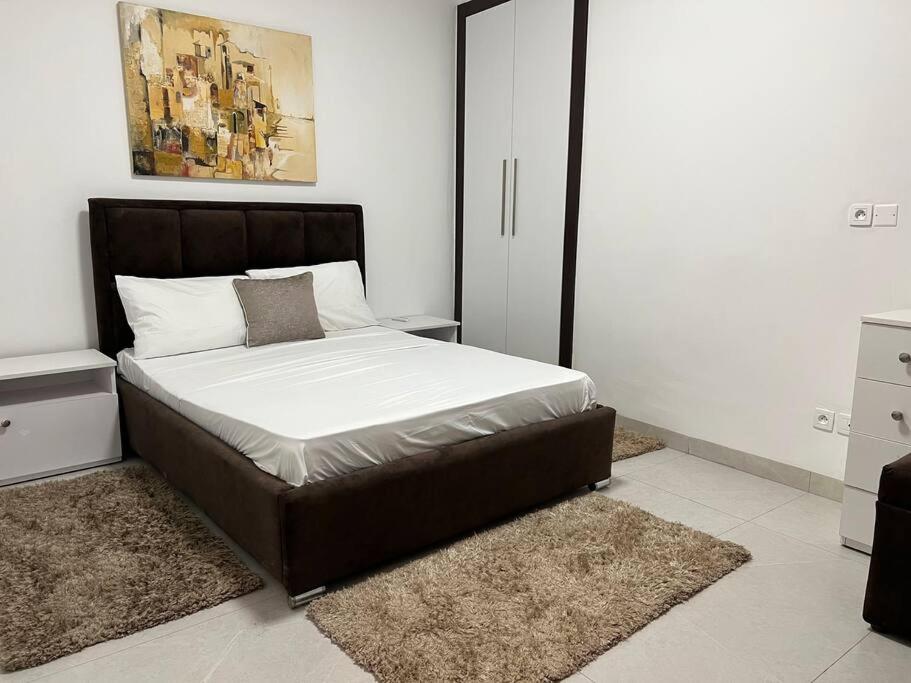 Superb Urban Oasis in Almadies