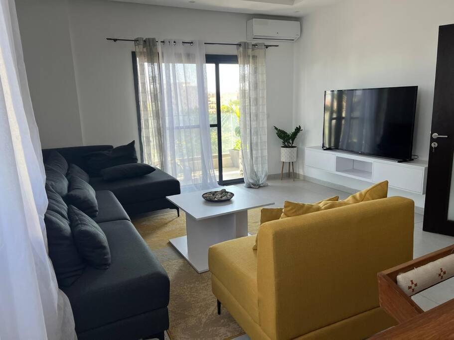 Superb Urban Oasis in Almadies