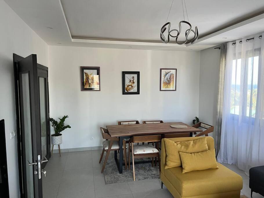 Superb Urban Oasis in Almadies
