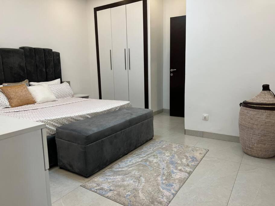 Superb Urban Oasis in Almadies