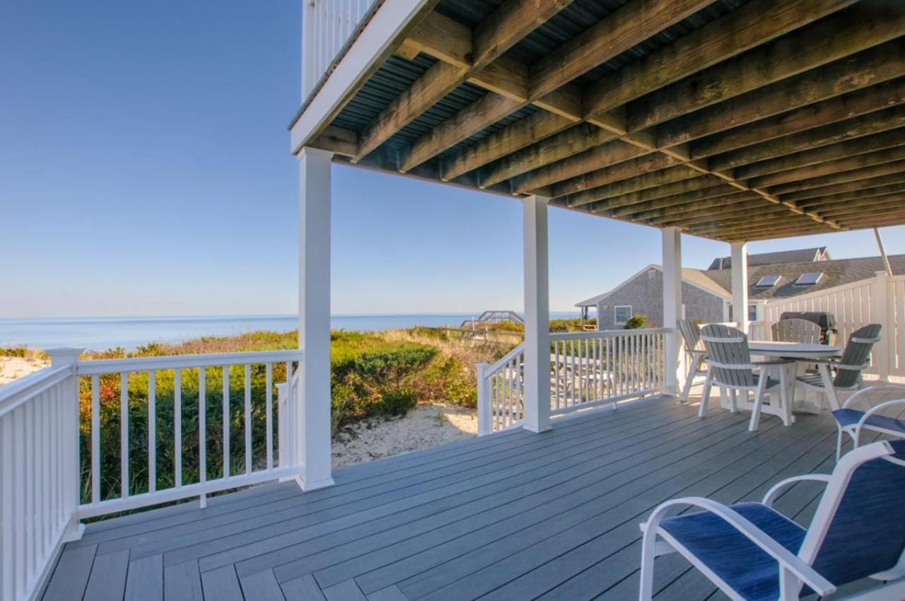 Two-Level Oceanfront Cottage—Decks Water Views view 2