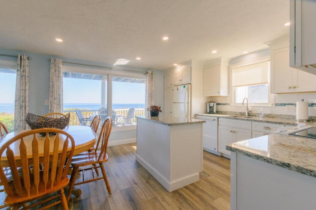 Two-Level Oceanfront Cottage—Decks Water Views view 4