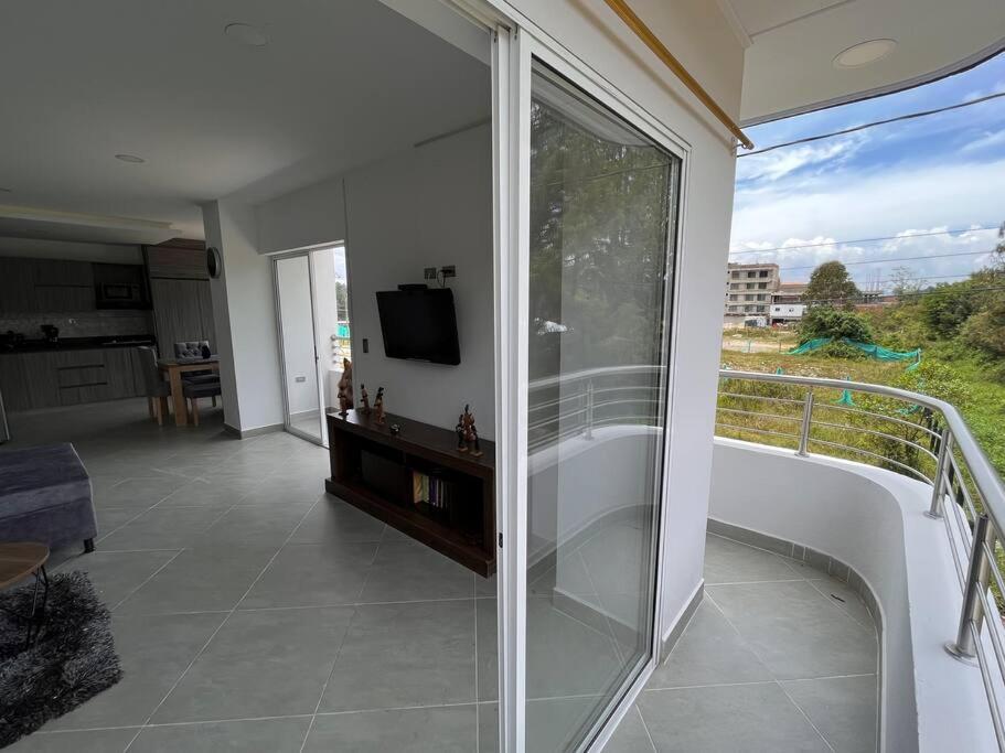 Hermoso y amplio apartamento en Guatapé