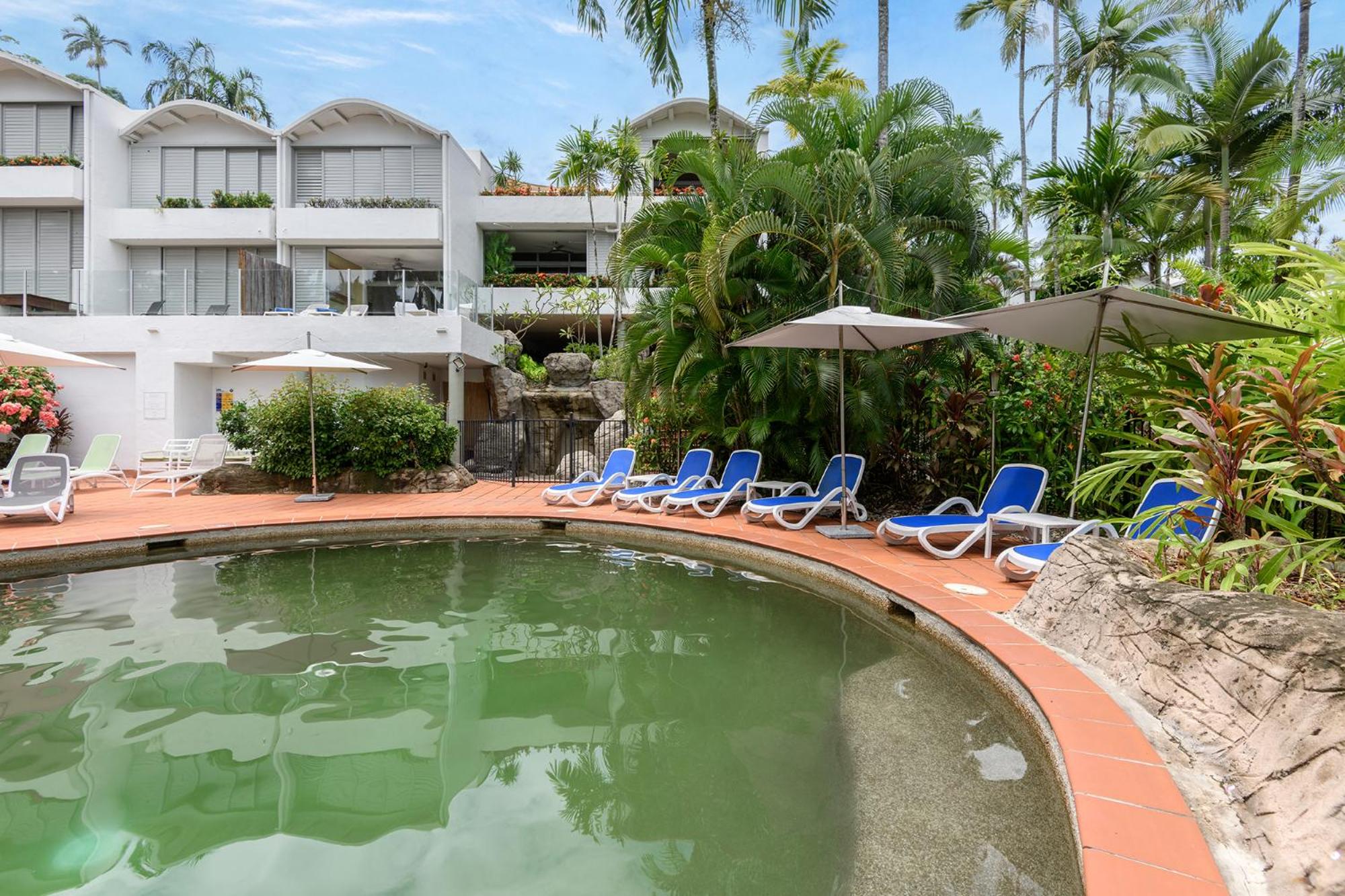 Seascape Holidays at Club Tropical