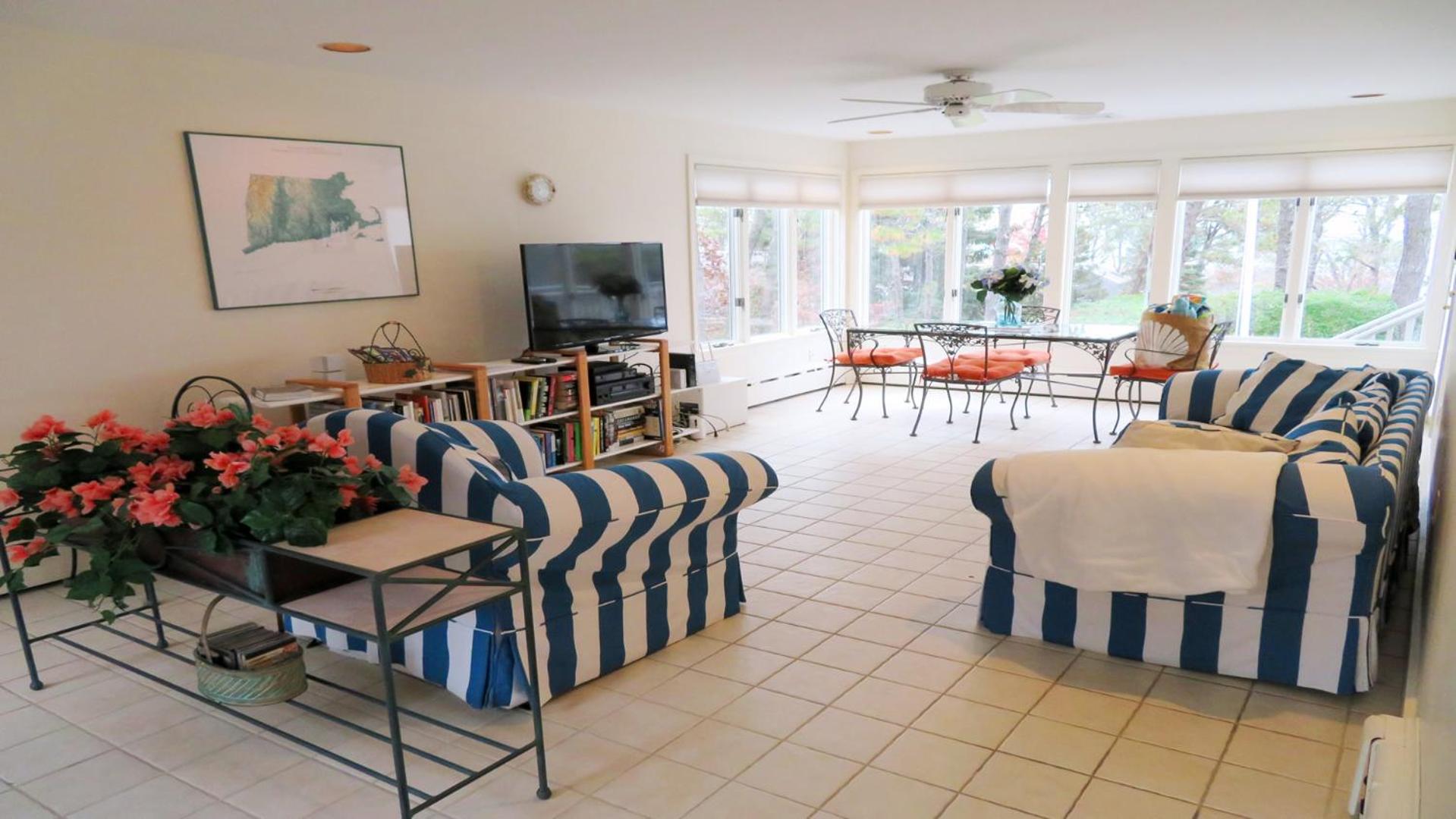 Ocean views Walk to Beach Pet Friendly AC Private view 3