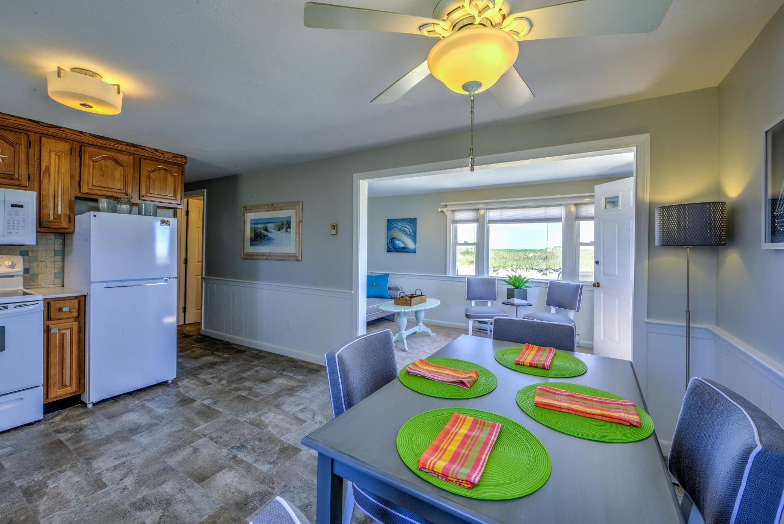 Sagamore Beachfront Cottage Escape view 4