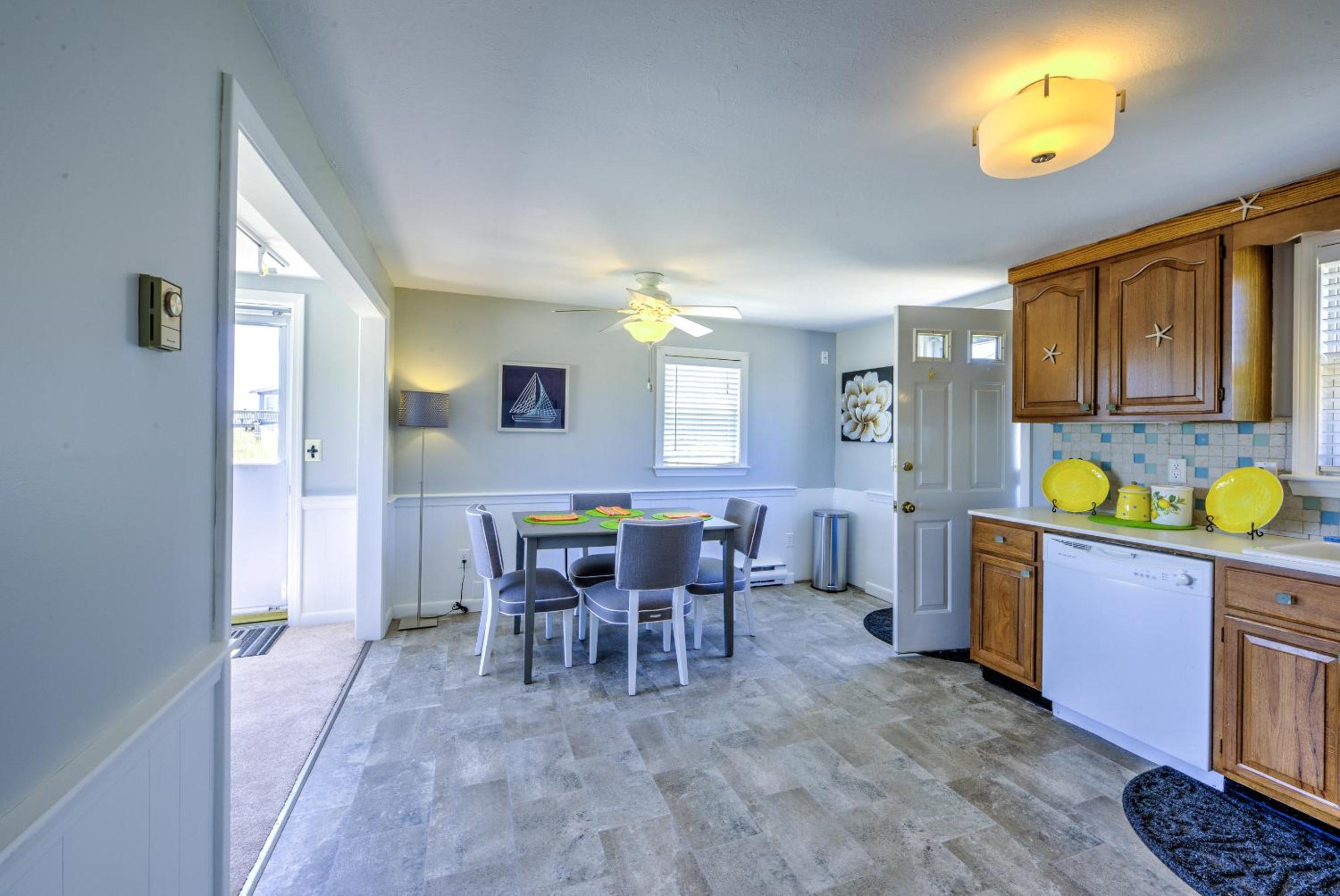Sagamore Beachfront Cottage Escape view 5