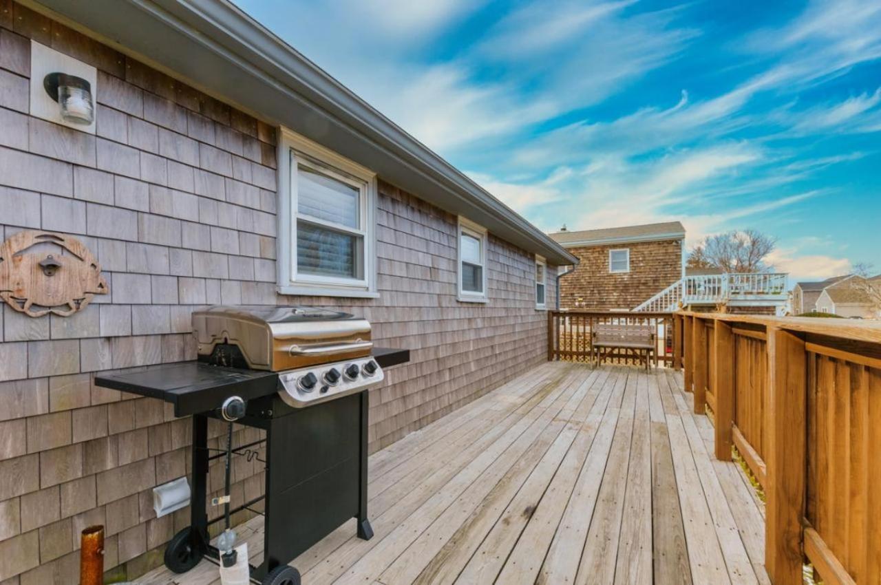 Family Cape Escape—Beach, Boardwalk Game Room