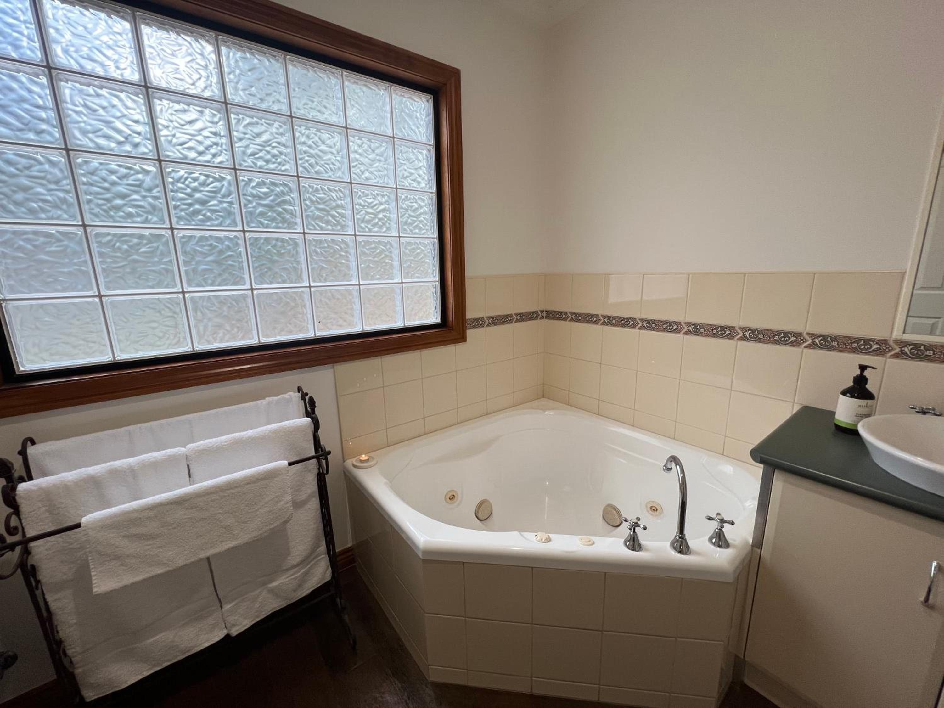 The Kingfisher Lodge 111