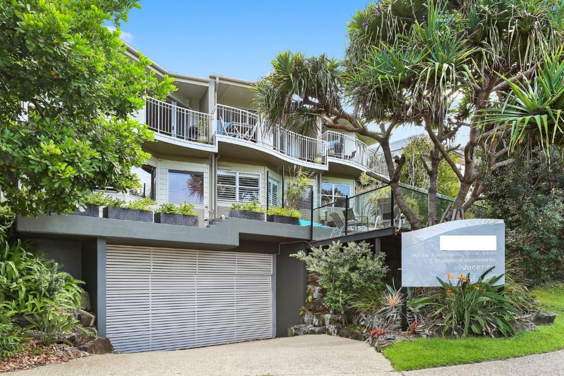 Unit 6 Andari Sweeping Sunshine Beach Views Close to Everything