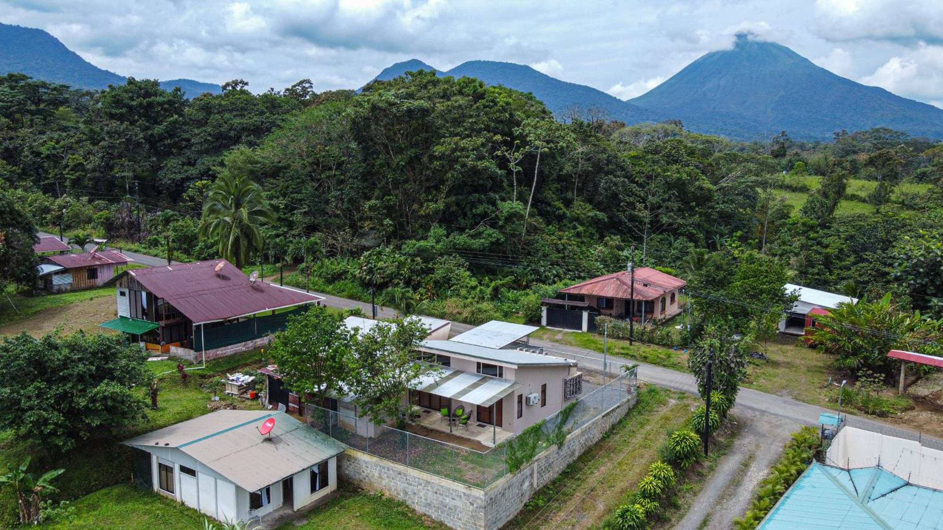 Wild Arenal Village