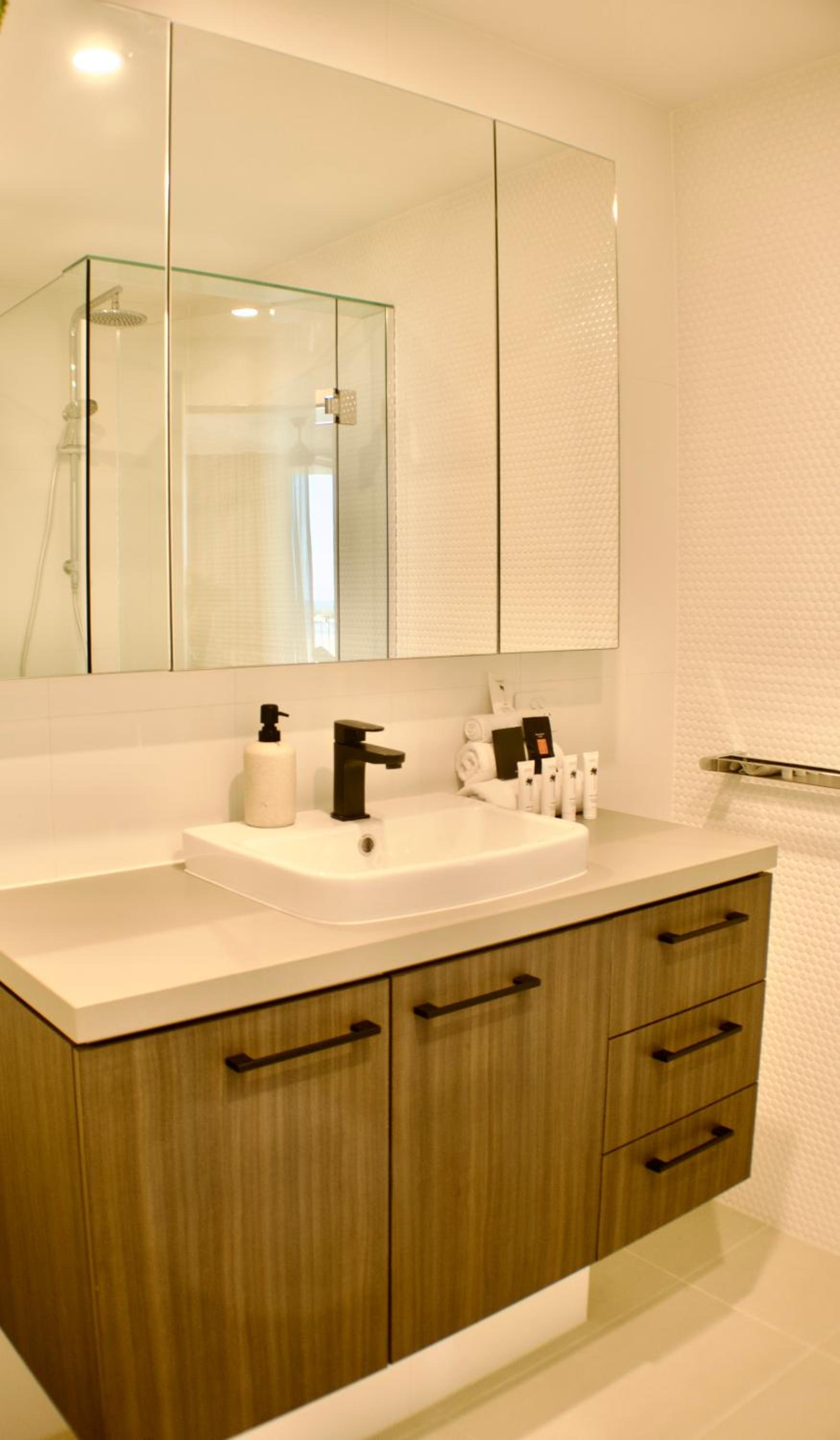 THE COSMOPOLITAN COTTON TREE UNIT 20805 RIVERVIEWS