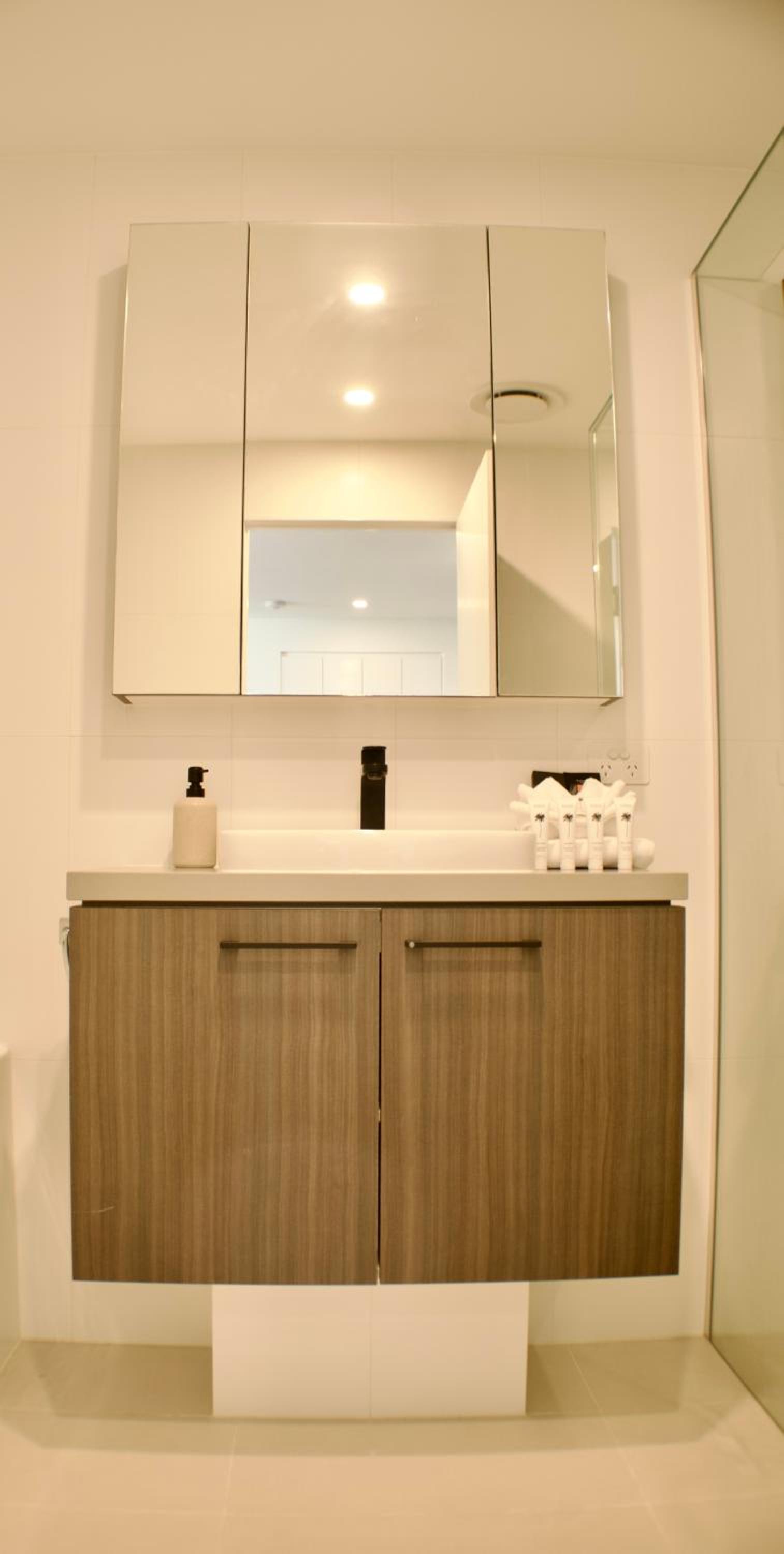 THE COSMOPOLITAN COTTON TREE UNIT 20805 RIVERVIEWS