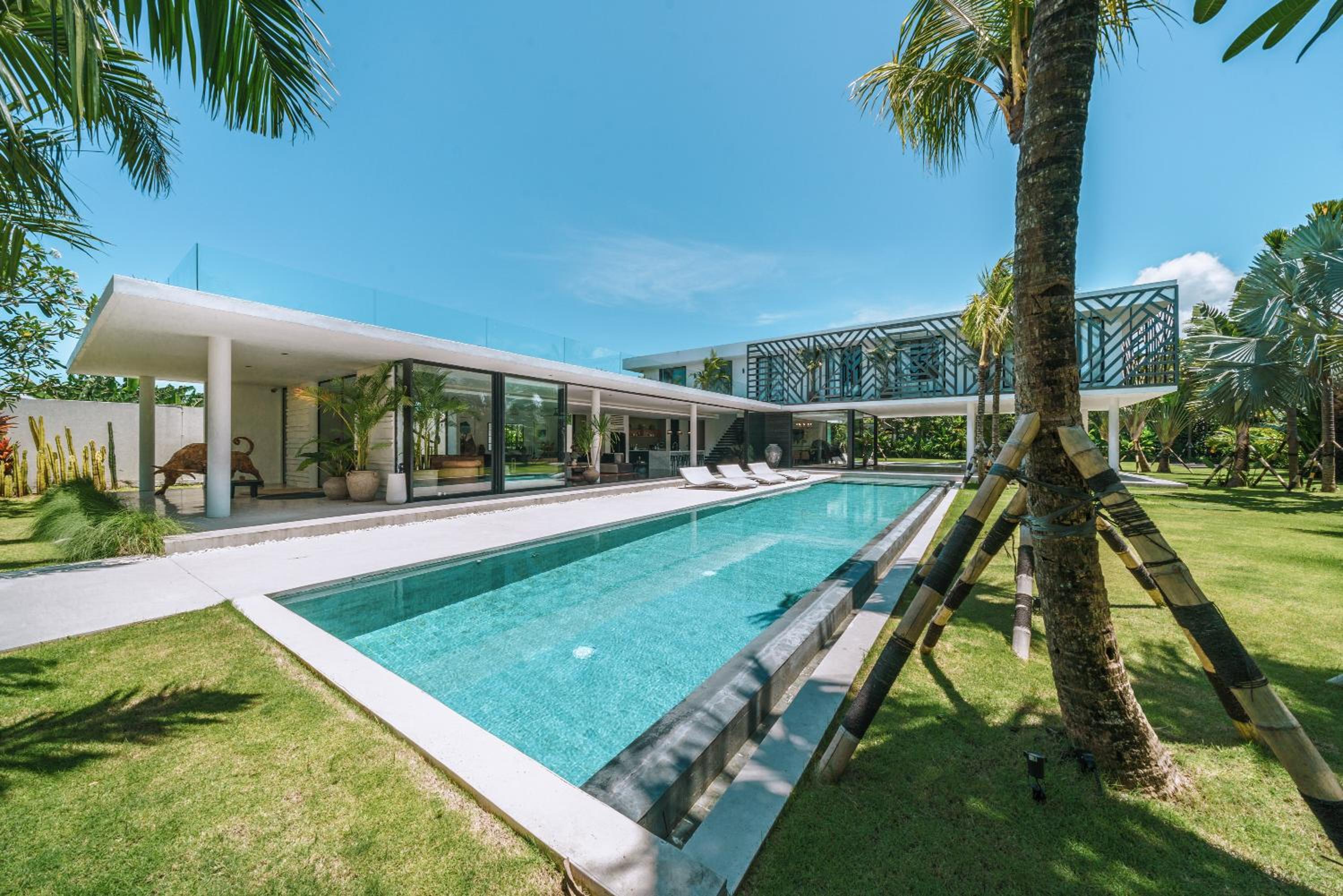 Villa Bull House Amazing 6 bedrooms contemporary villa in Seminyak view 3