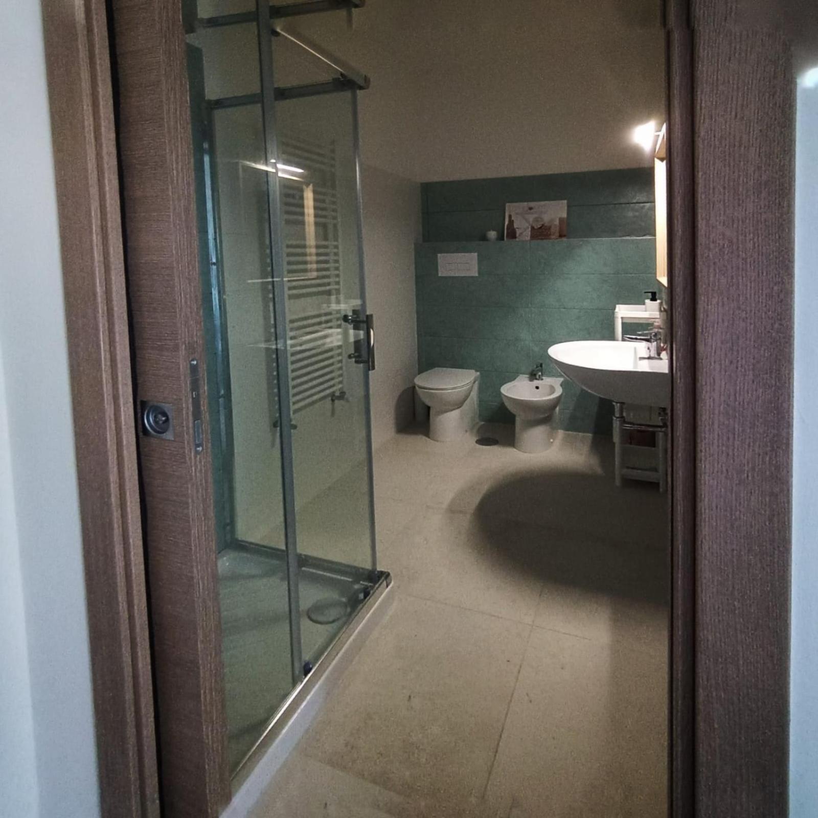 b&b Telesilla