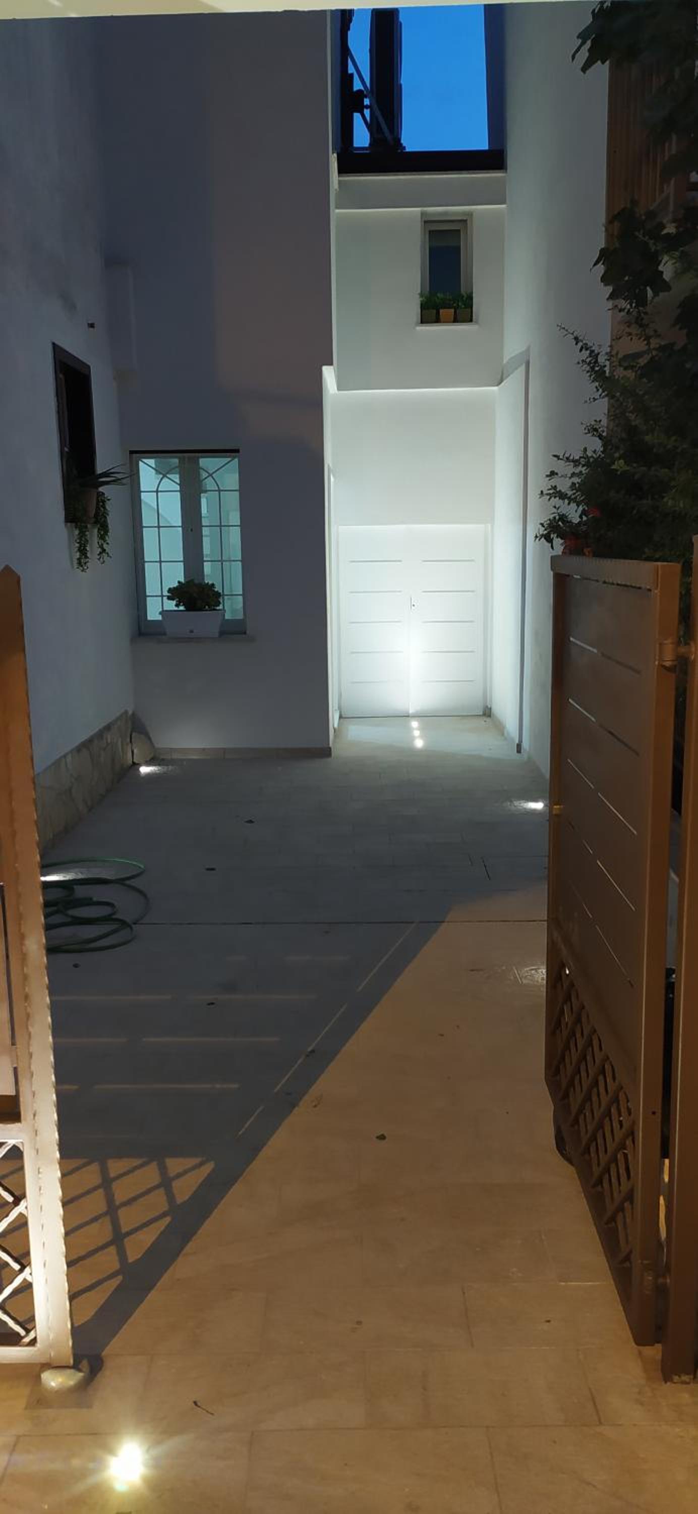 b&b Telesilla