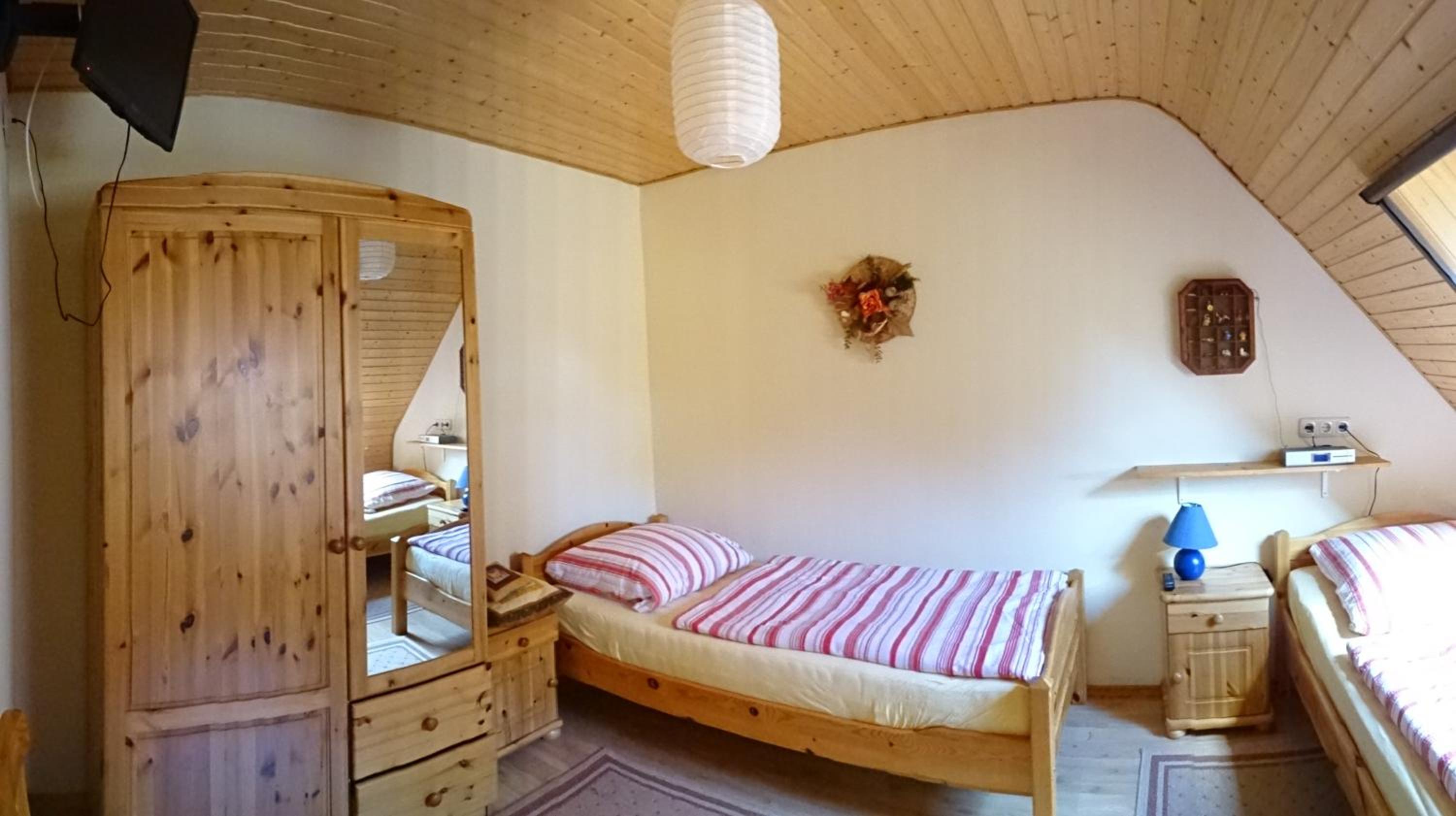 Ferienhaus Eulenhaus im urigen Garten