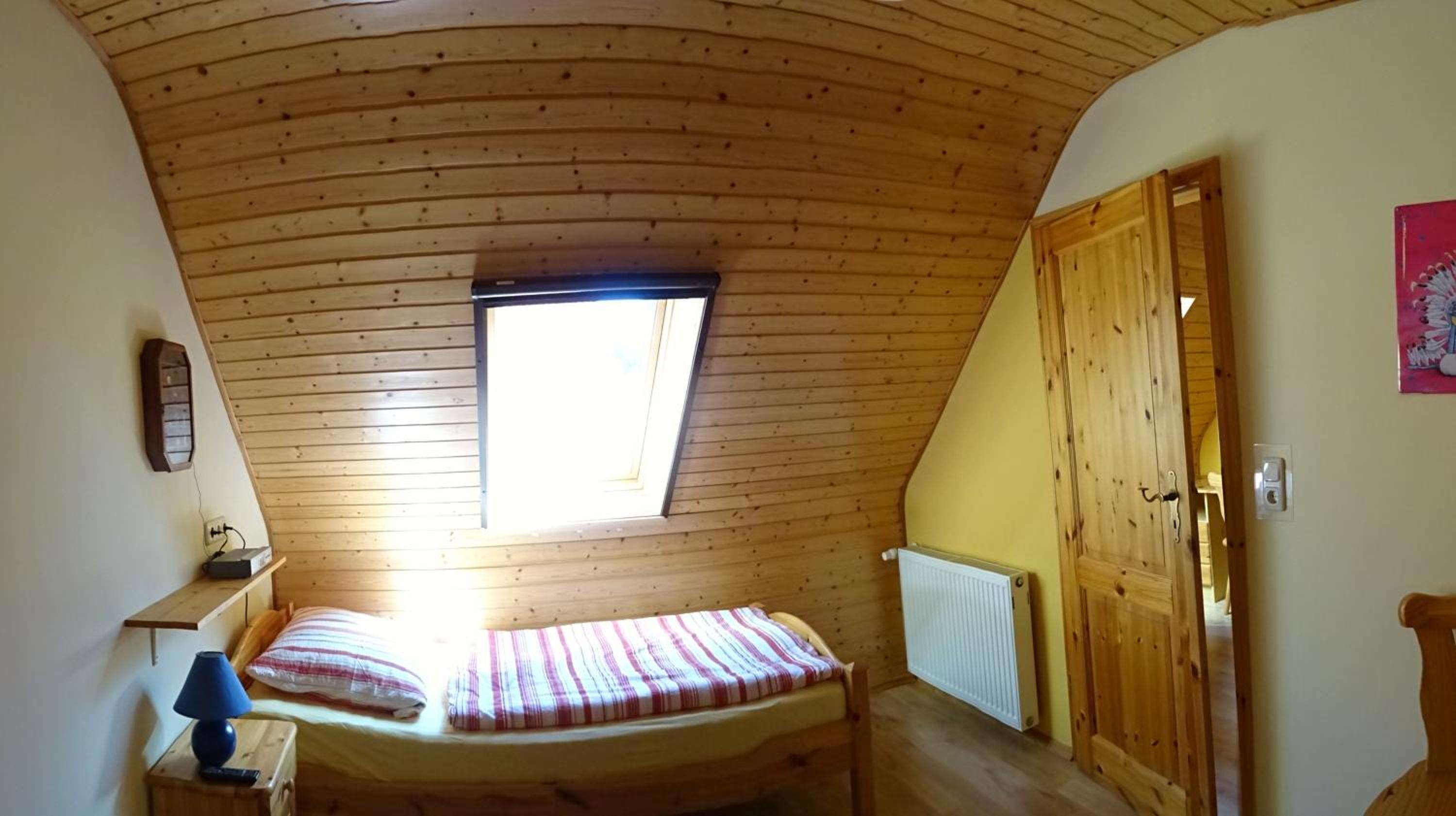 Ferienhaus Eulenhaus im urigen Garten