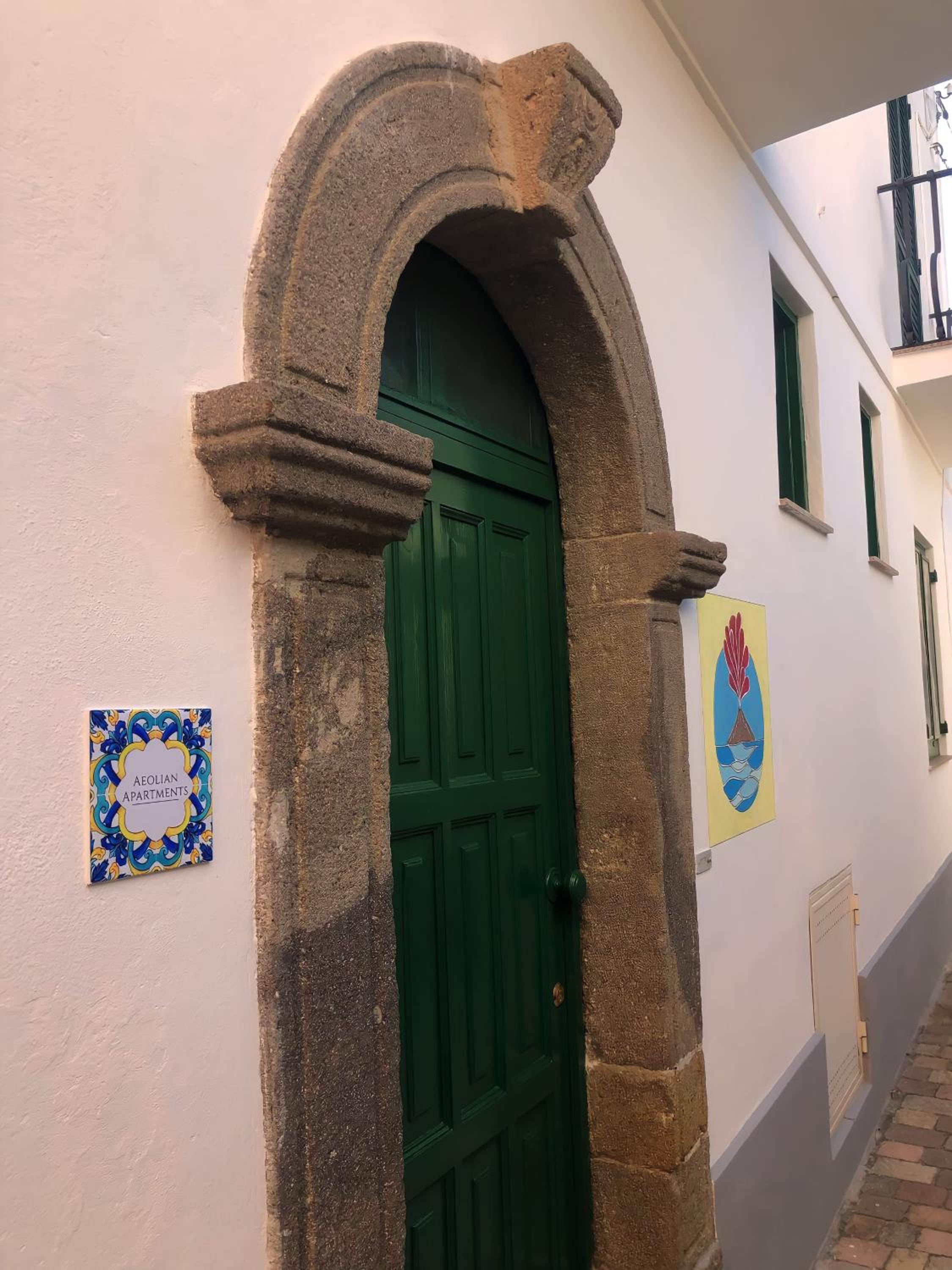 Hotel Aeolian Apartments - Image 1