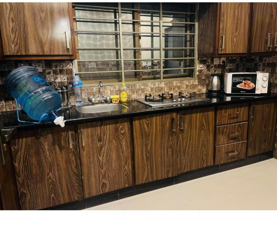 Luxurious Modern Apartments view 5