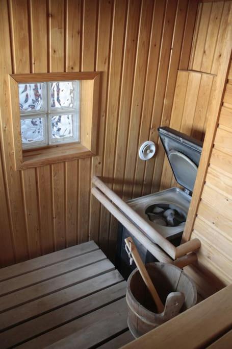 Cozy Summerhouse by the River