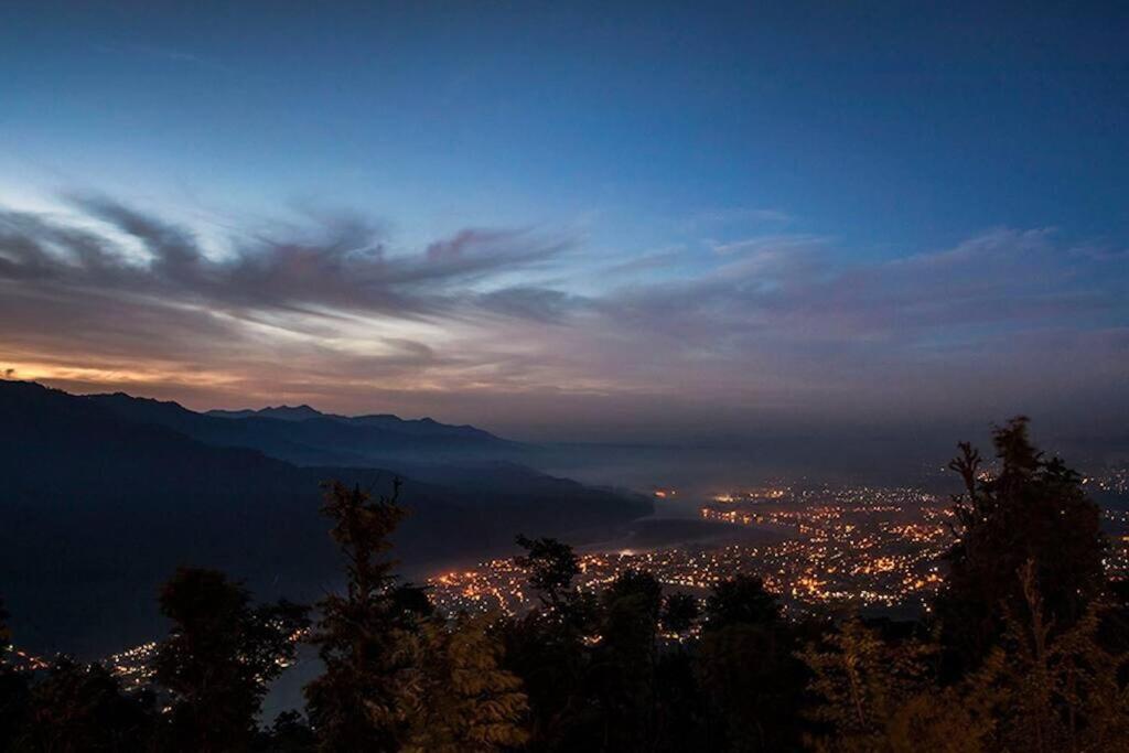 A Majestic Luxurious Villa Overlooking The Ganges view 3