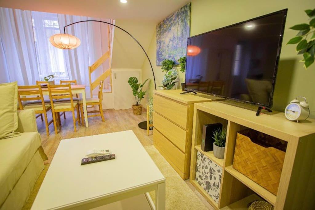 Cosy 2 bedroom flat in Akácfa st., Sol view 2