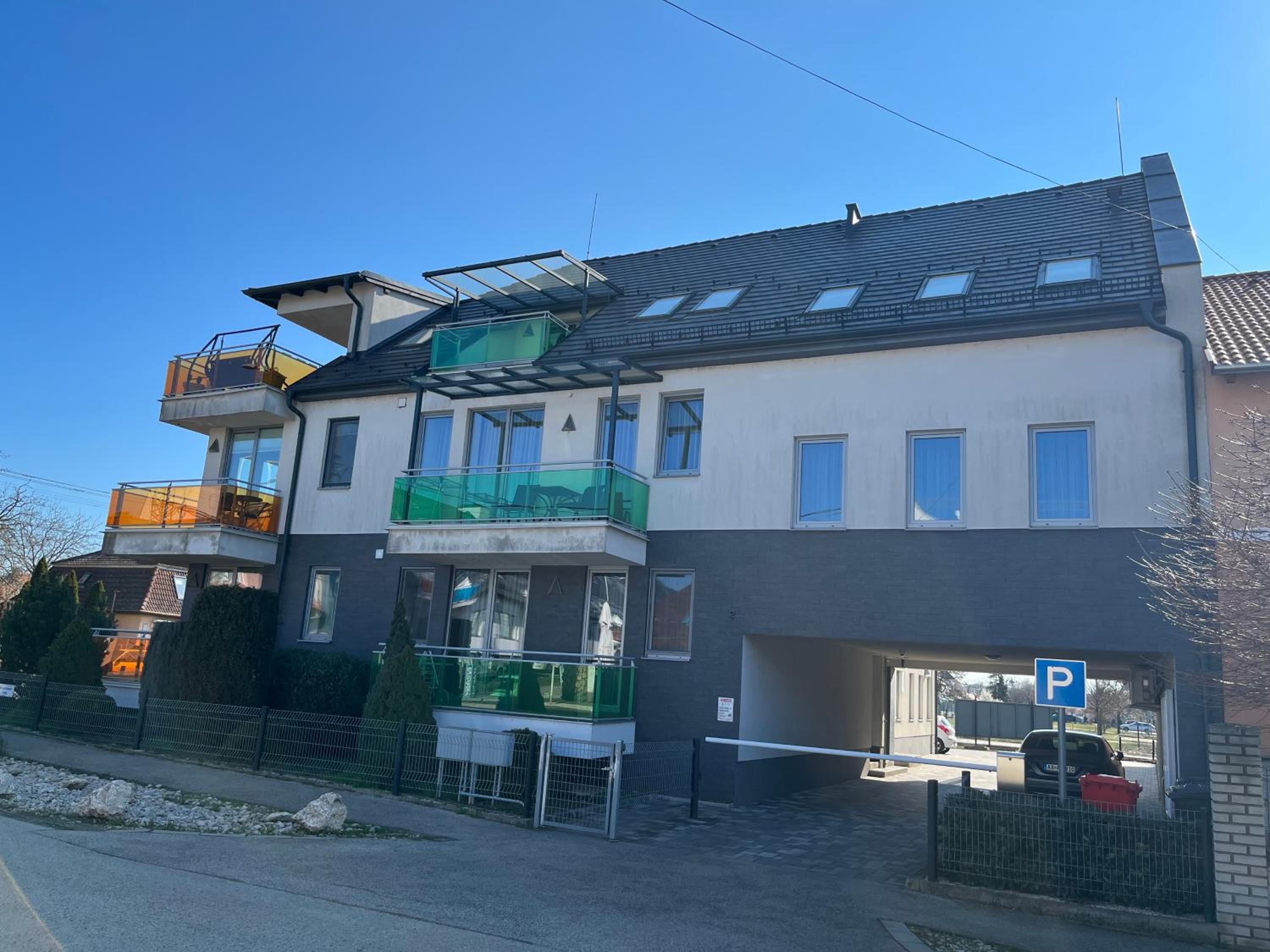 Azúr Ház Gyöngyvirág Apartman