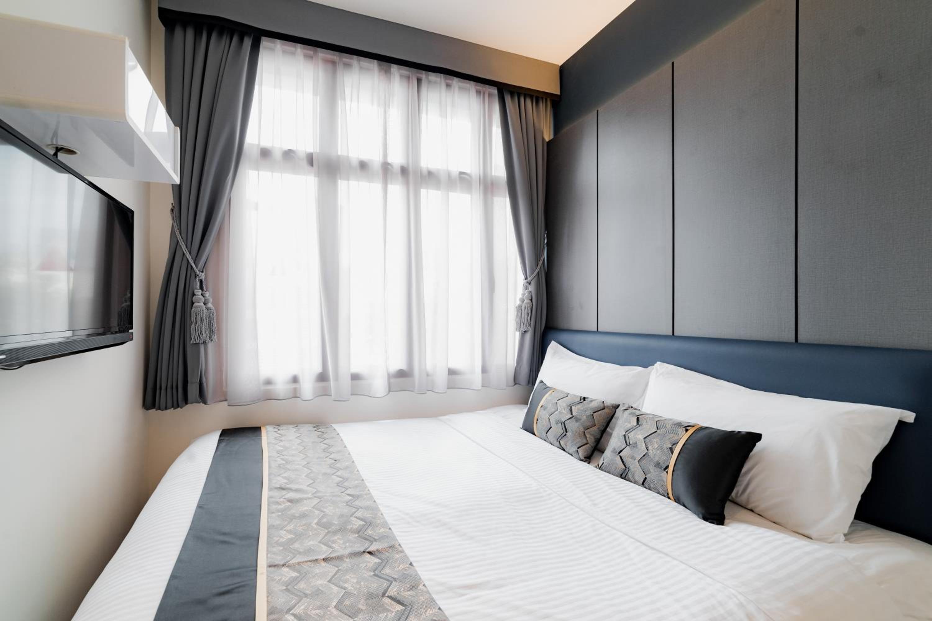 Heritage Collection on Boat Quay - South Bridge Wing - Mobile App Check-In