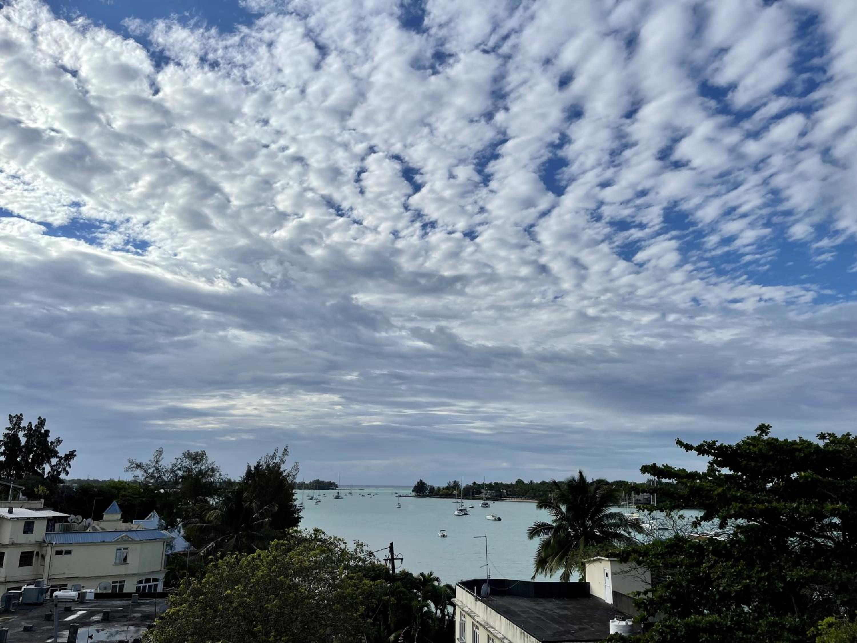 Studio H GrandBay Sea-View