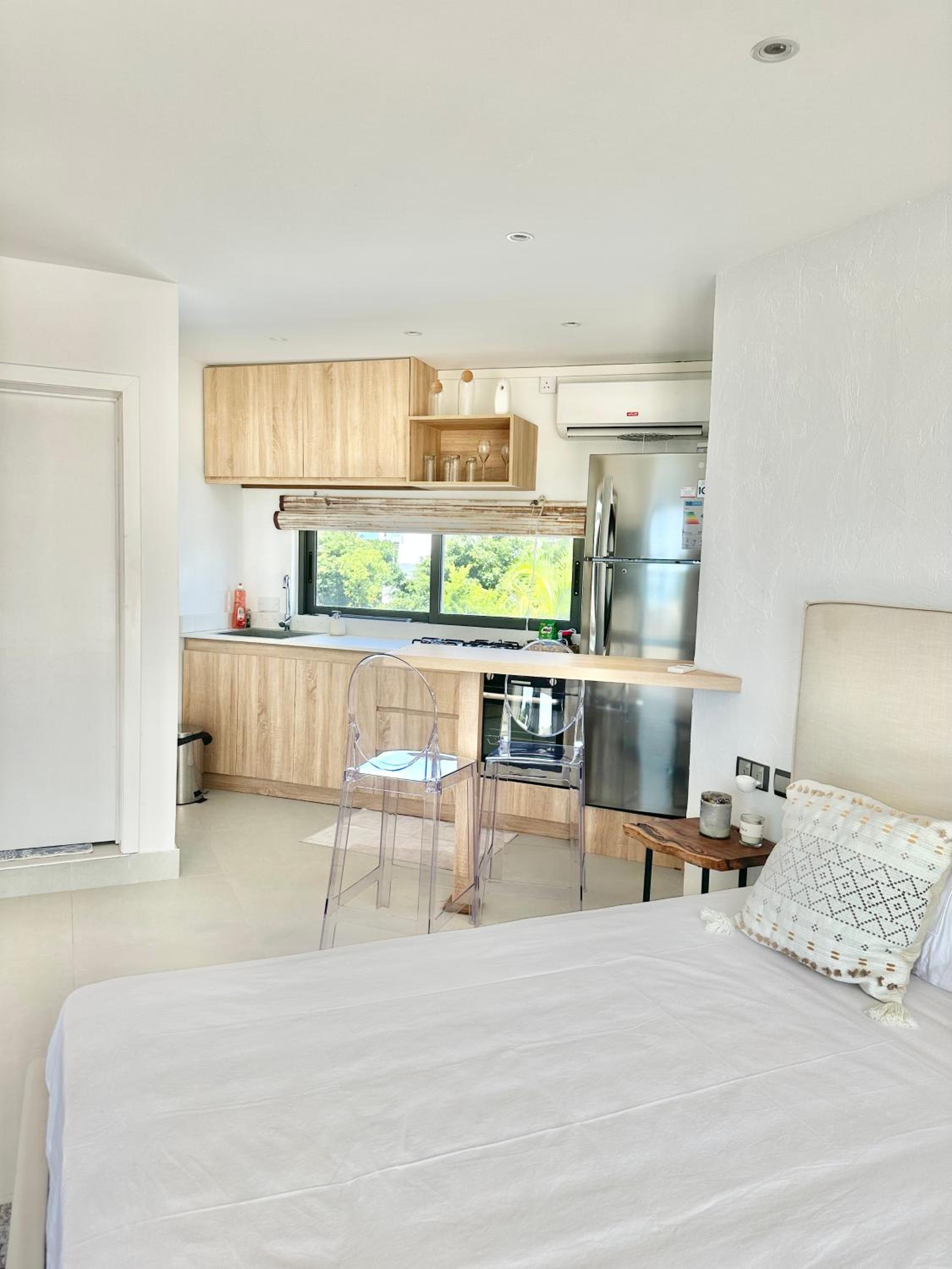 Studio H GrandBay Sea-View