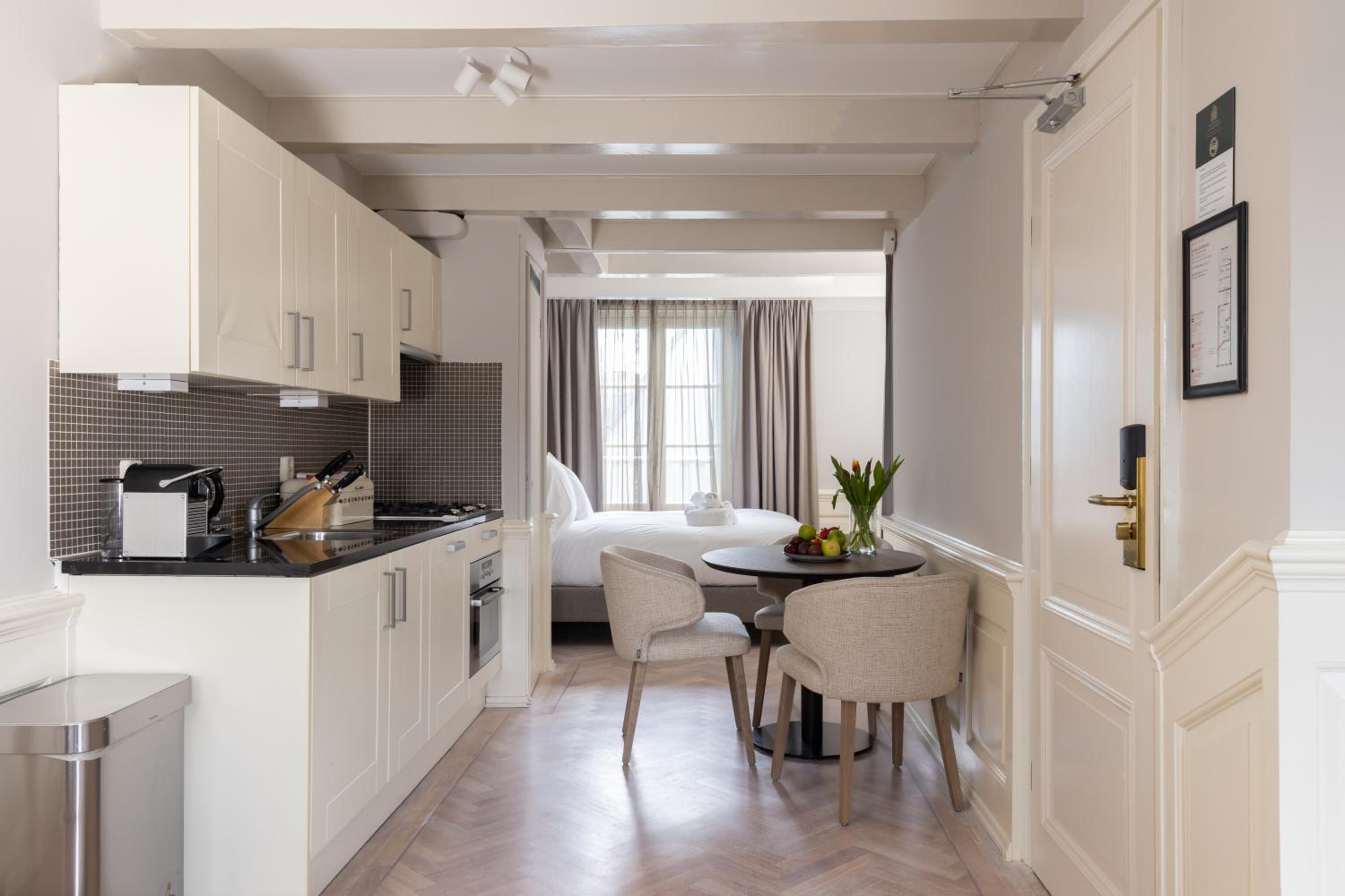 Amsterdam Canal Suites