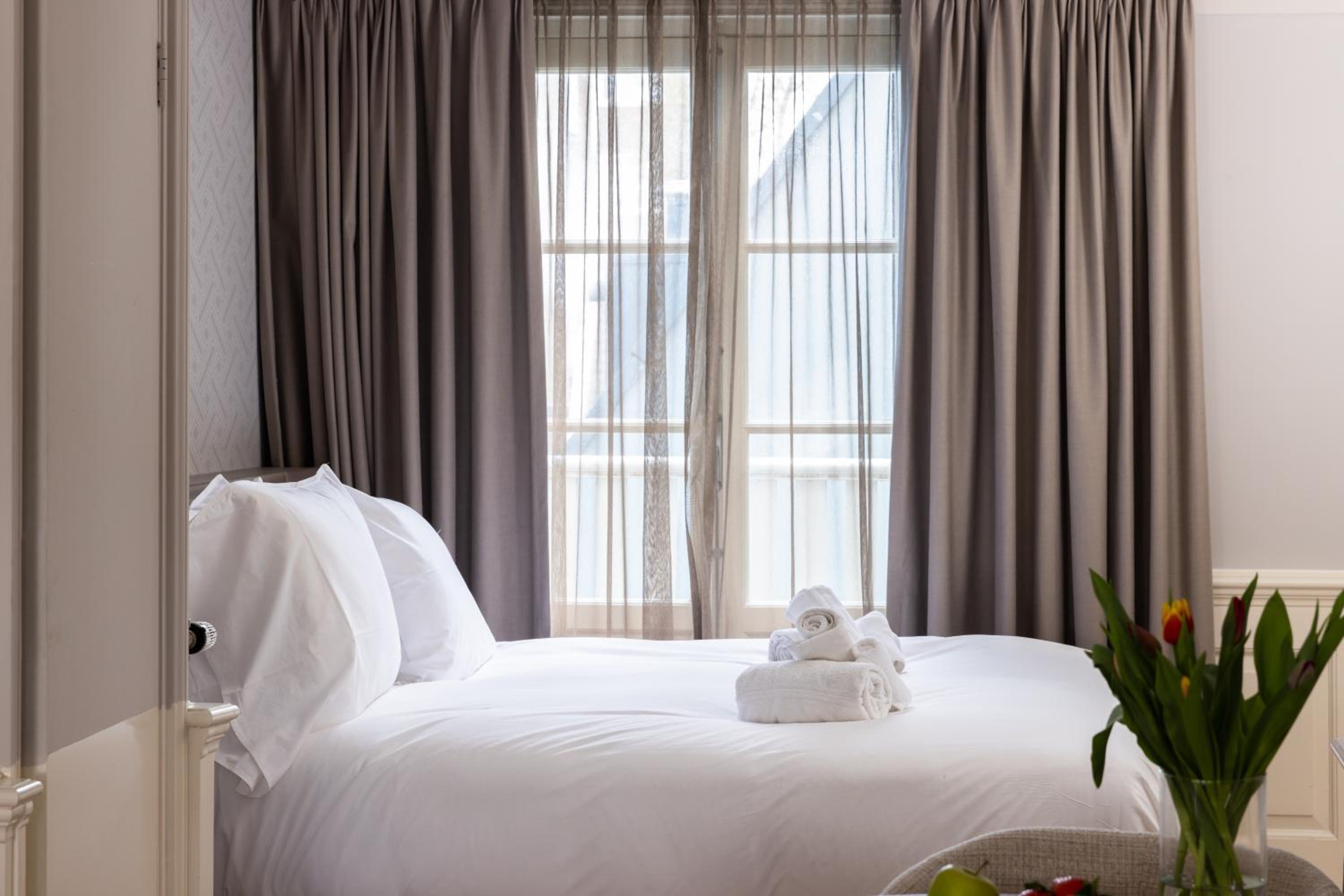 Amsterdam Canal Suites